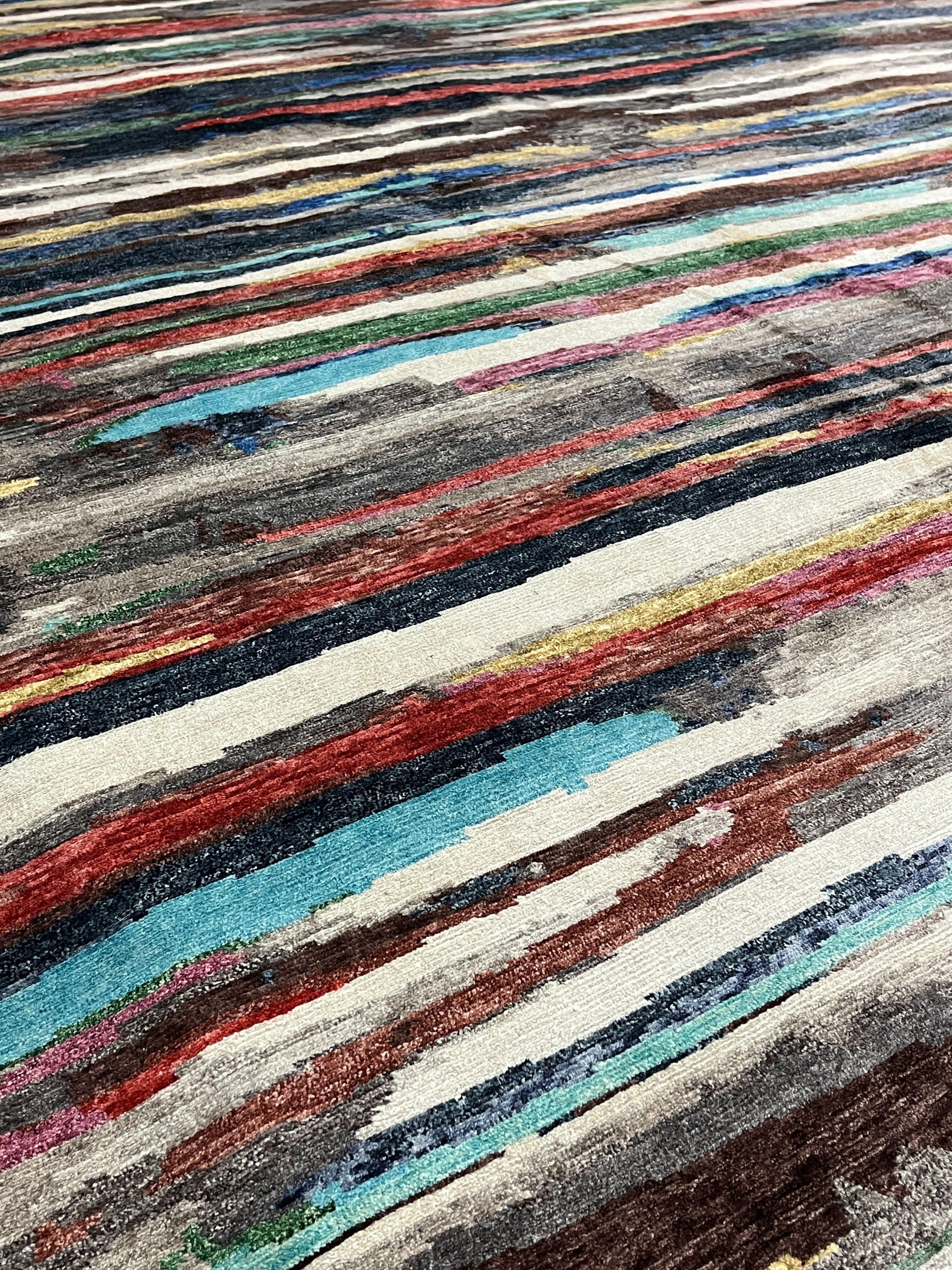 Infinitus" - Abstrakter Luxusteppich aus Viskose, 9 x 12 Fuß in skulpturaler Farbe im Angebot