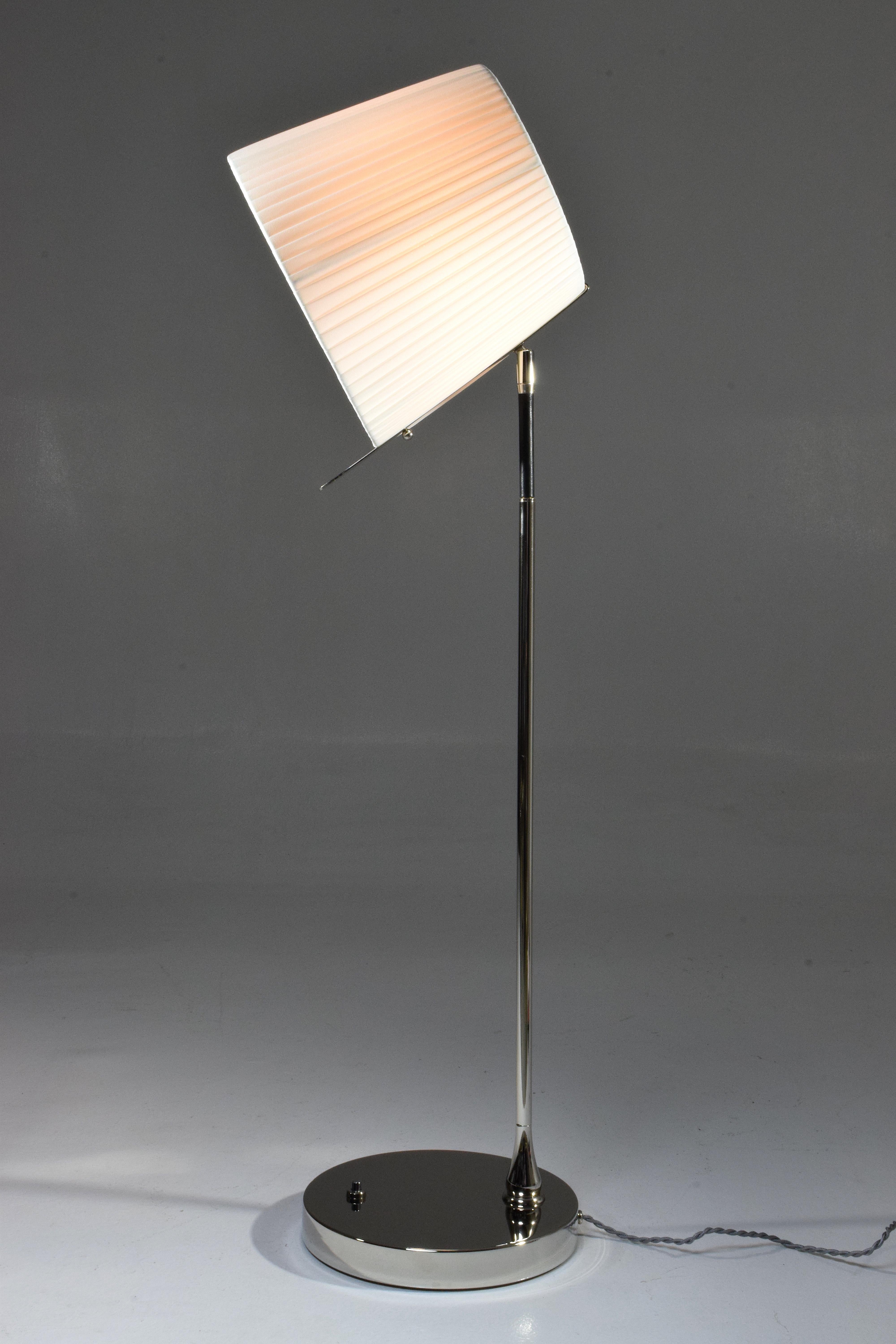 Infinitus-I Contemporary Tall Brass Table Lamp 3
