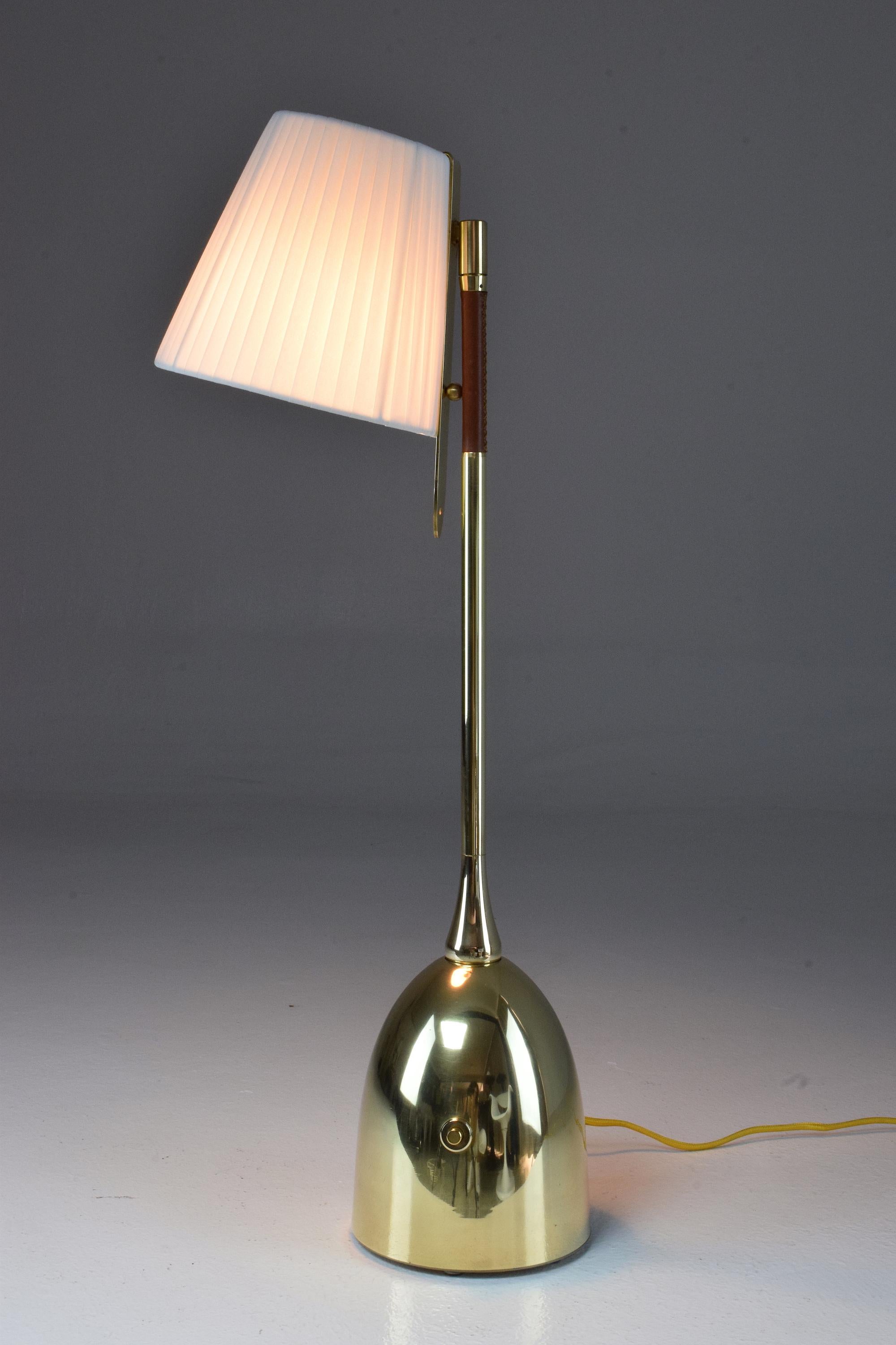 French Infinitus-IV Tall Contemporary Handcrafted Articulating Lamp, Flow Collection