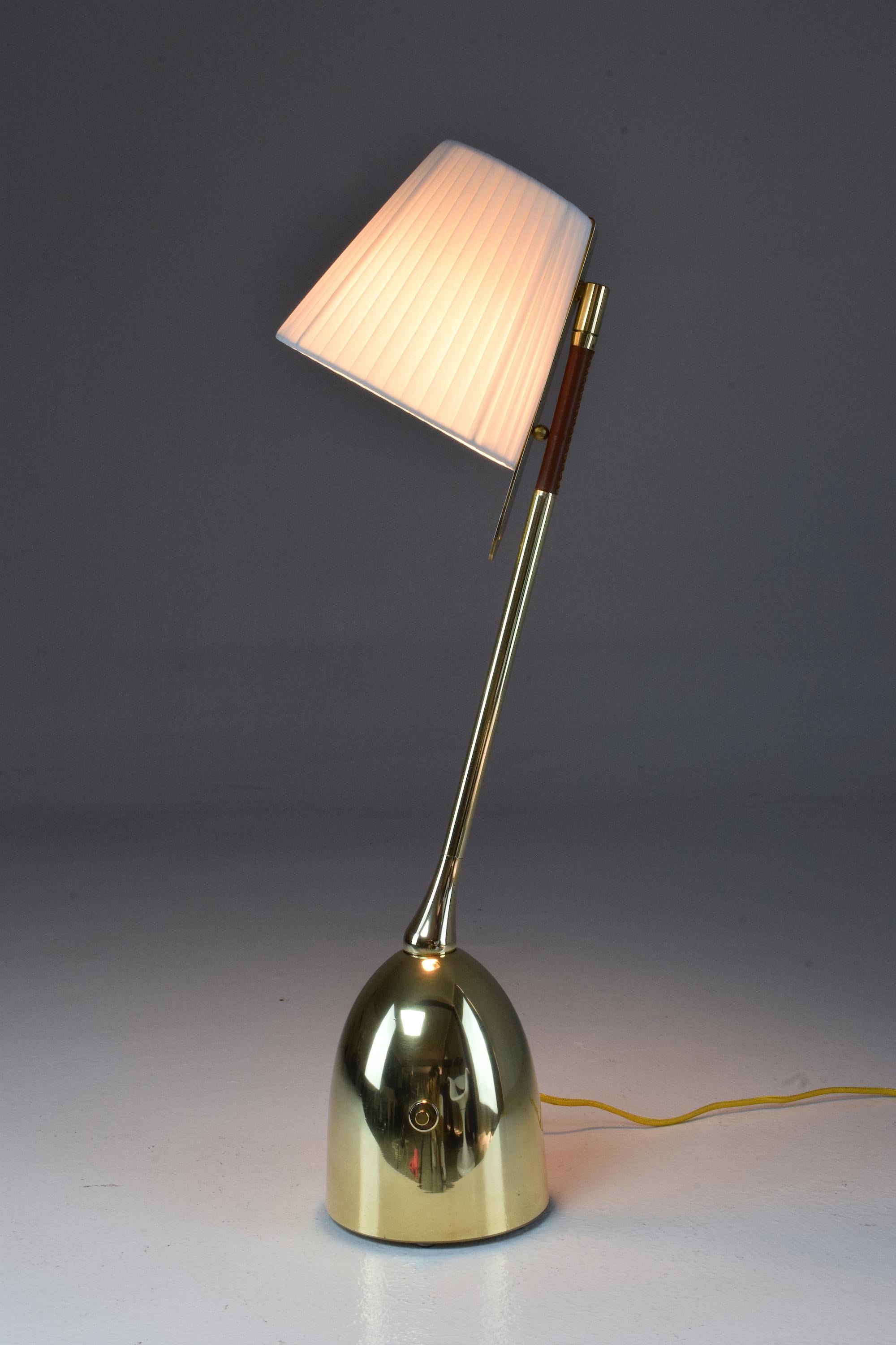 Infinitus-IV Tall Contemporary Handcrafted Articulating Lamp, Flow Collection In New Condition In Paris, FR