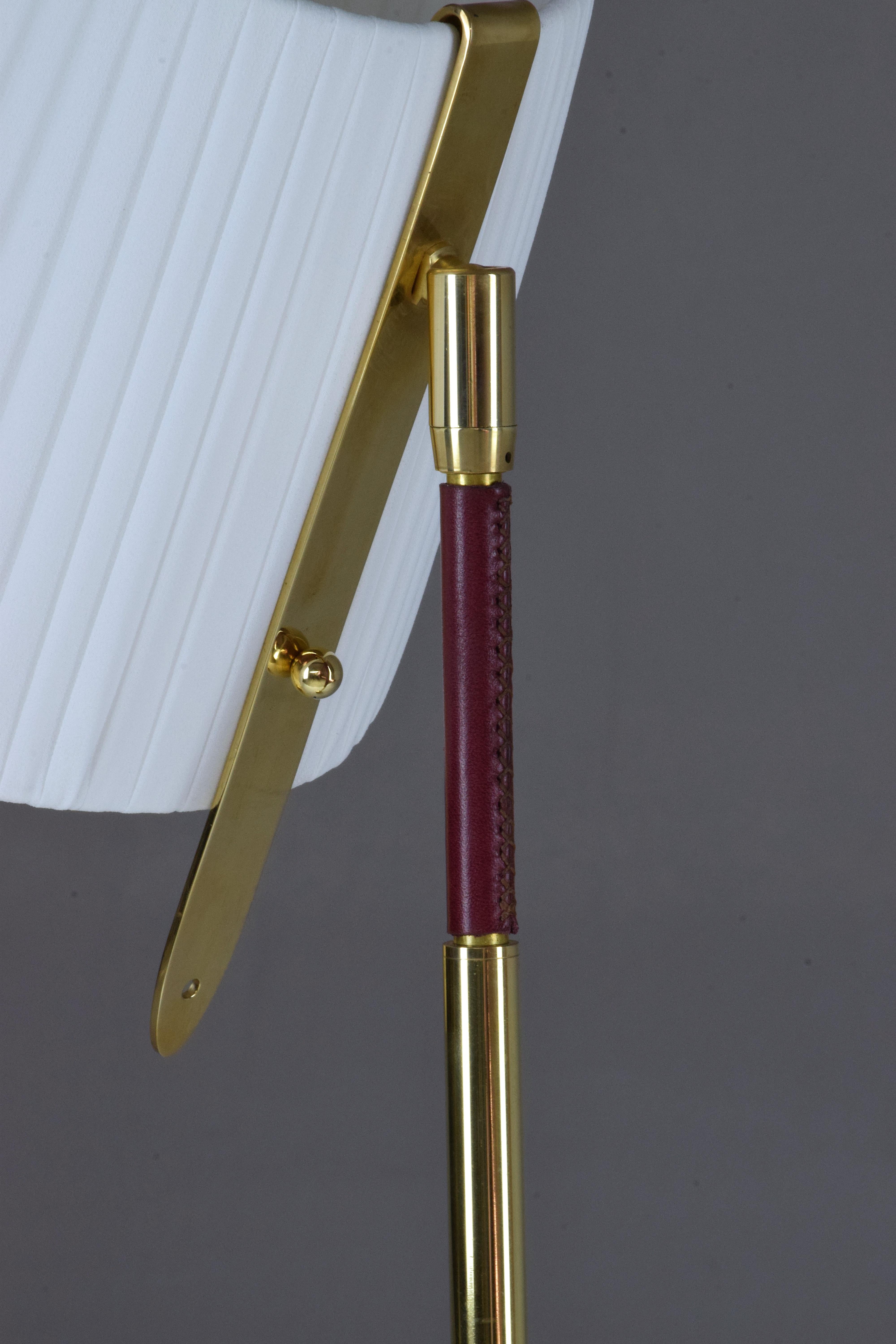 Leather Infinitus-V Contemporary Brass Articulating Table Lamp, Flow Collection