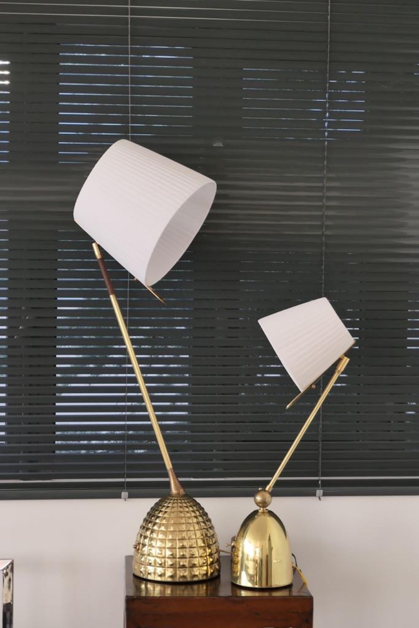 Infinitus-VI Tall Contemporary Brass Table Lamp, Flow Collection In New Condition In Paris, FR