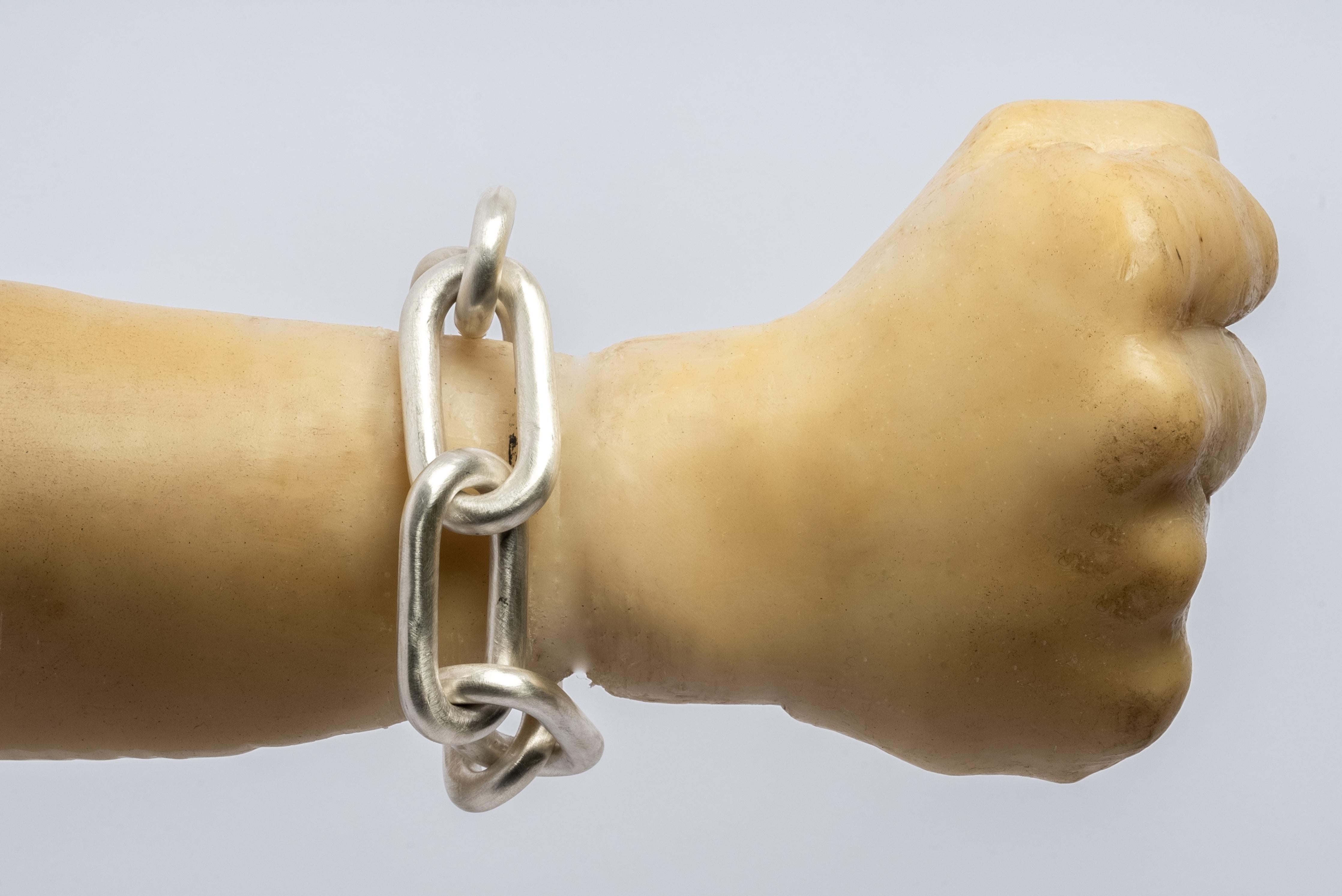 Infinity Chain Bracelet (Medium Links, MA) For Sale 2