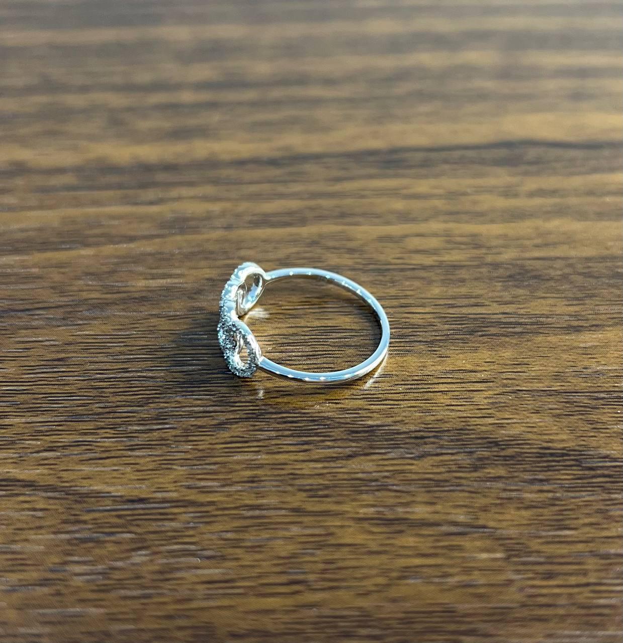 Modern Infinity Circles Round Brilliant Cut White Diamond 14 Karat White Gold Ring For Sale