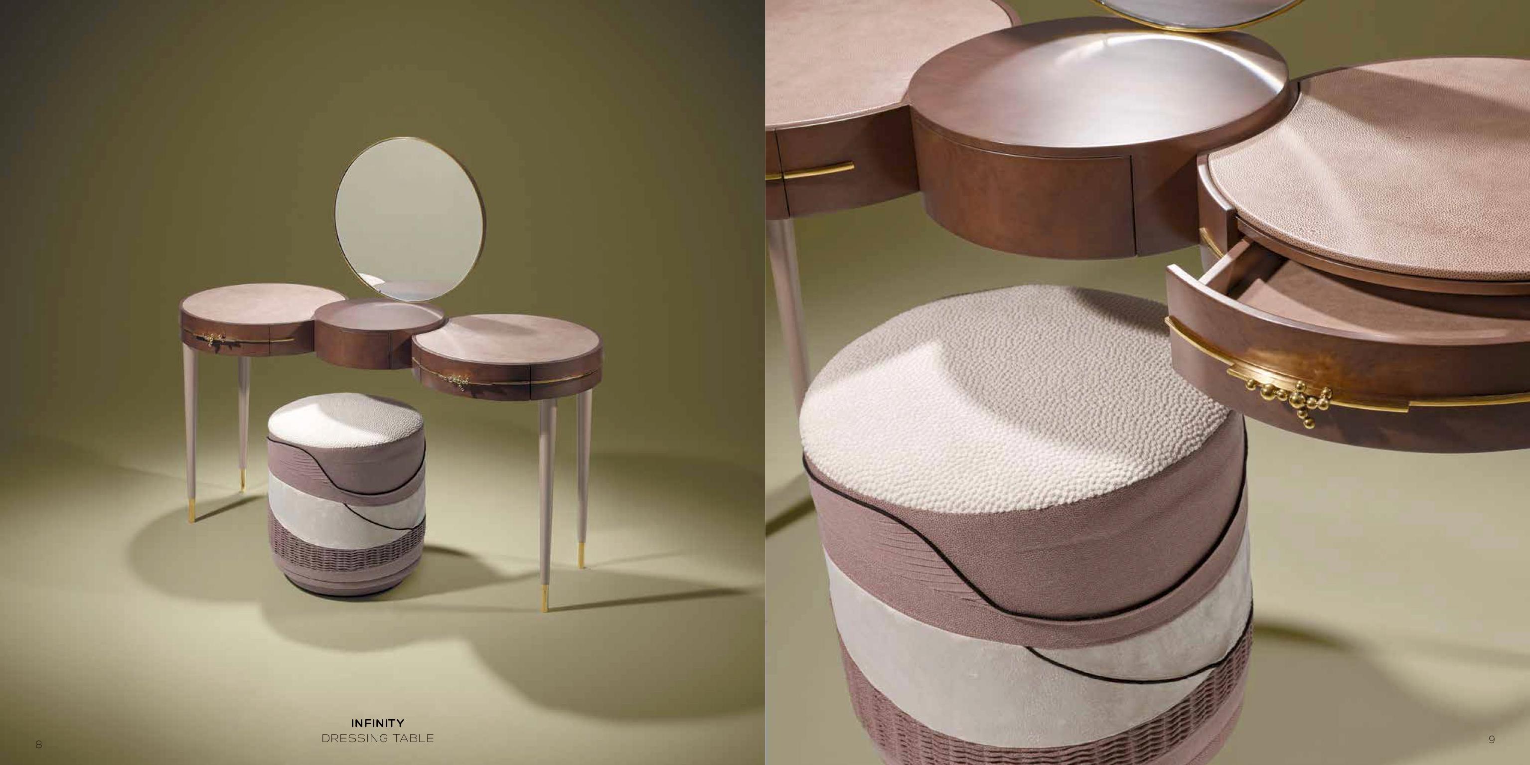 Lacquer Infinity Contemporary and Customizable Dressing table by Luísa Peixoto For Sale