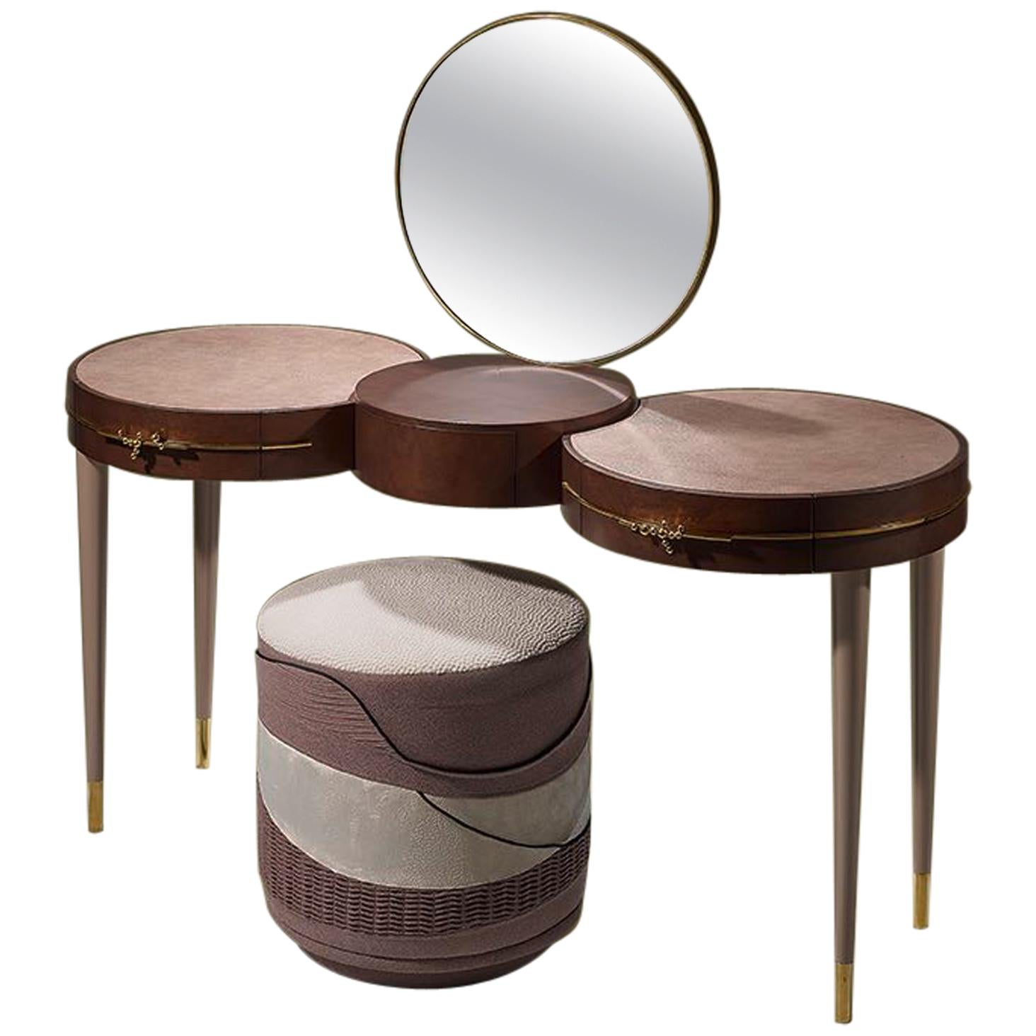 Infinity Contemporary and Customizable Dressing table by Luísa Peixoto