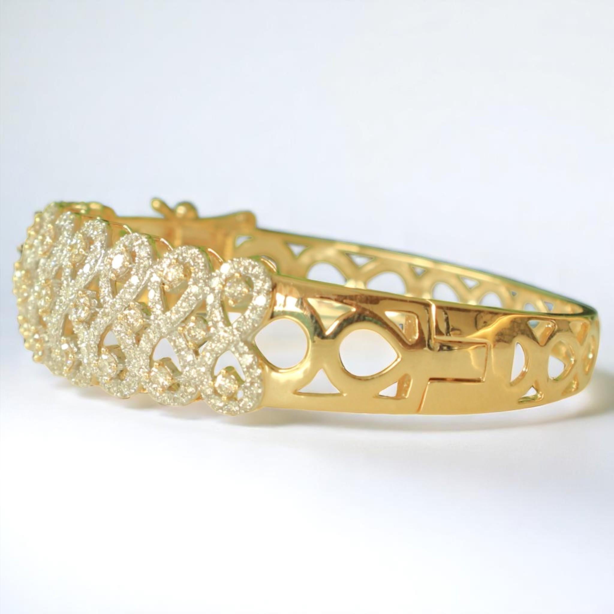 Infinity Diamond Bracelet in 14k Solid Gold (Certified) In New Condition For Sale In New Delhi, DL