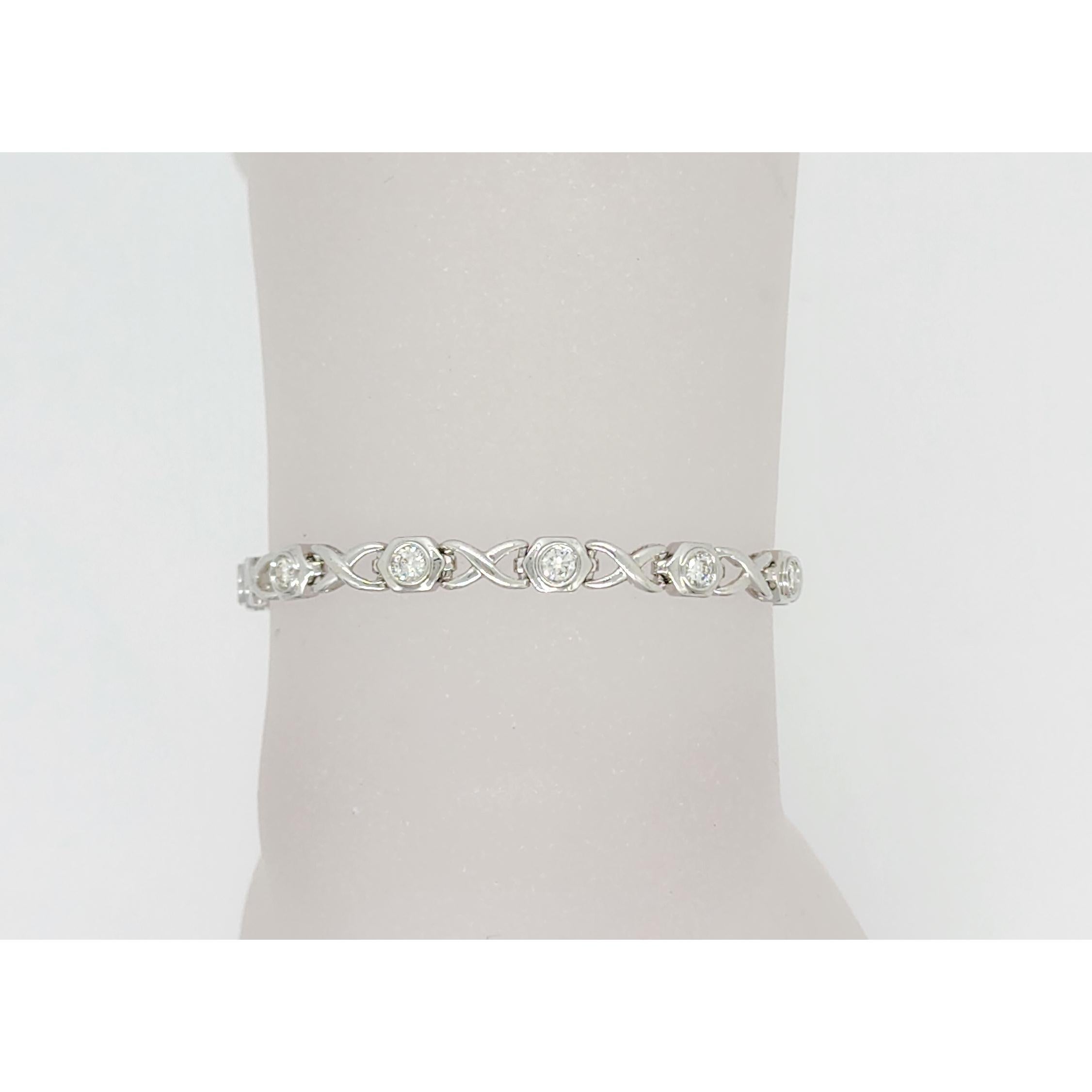 Round Cut Infinity Link White Diamond Bracelet in 18k White Gold For Sale