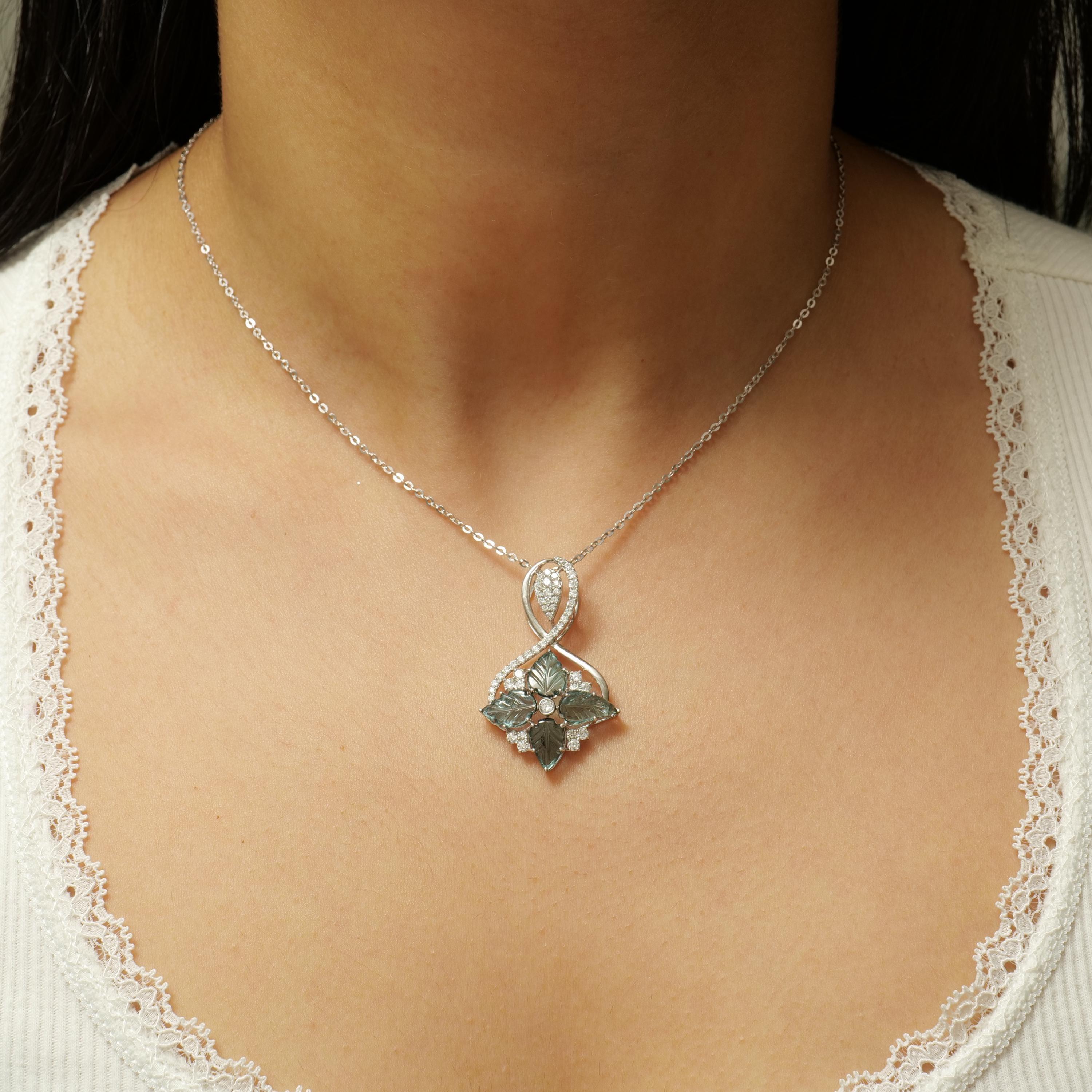 Infinity Loop Diamant-Anhänger Halskette aus 14k massivem Gold (zertifiziert) (Art déco) im Angebot