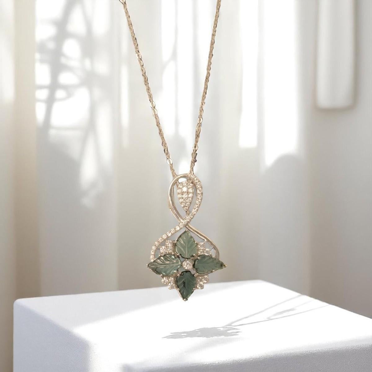 Infinity Loop Diamant-Anhänger Halskette aus 14k massivem Gold (zertifiziert) im Zustand „Neu“ im Angebot in New Delhi, DL