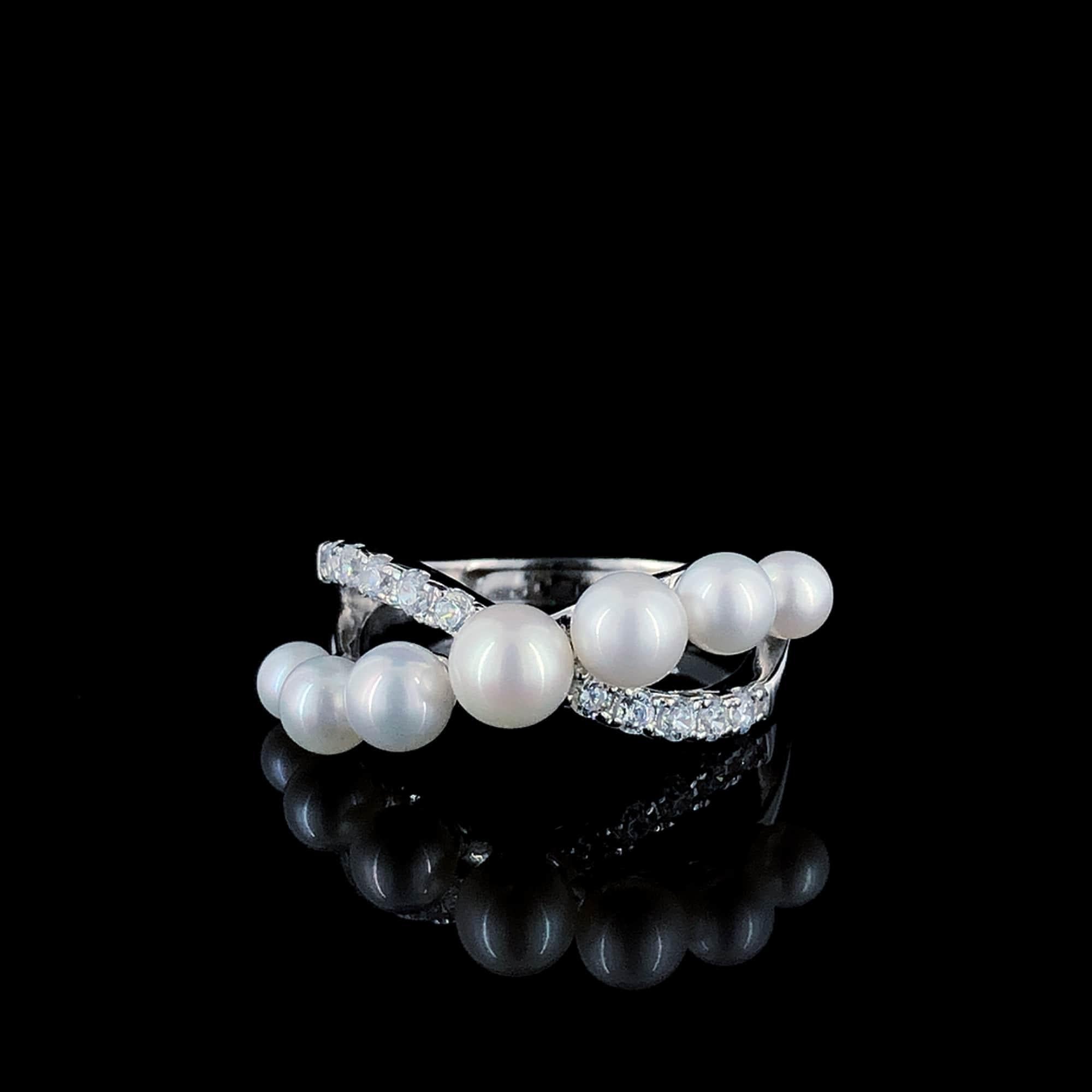 Bague Infinity Neuf - En vente à Vadgam, GJ