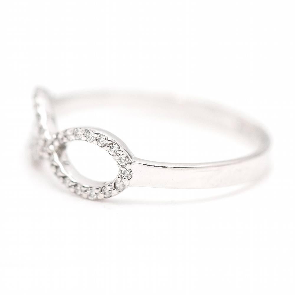Anello INFINITY in oro bianco e diamanti In condizioni Nuovo in vendita a Barcelona, CT