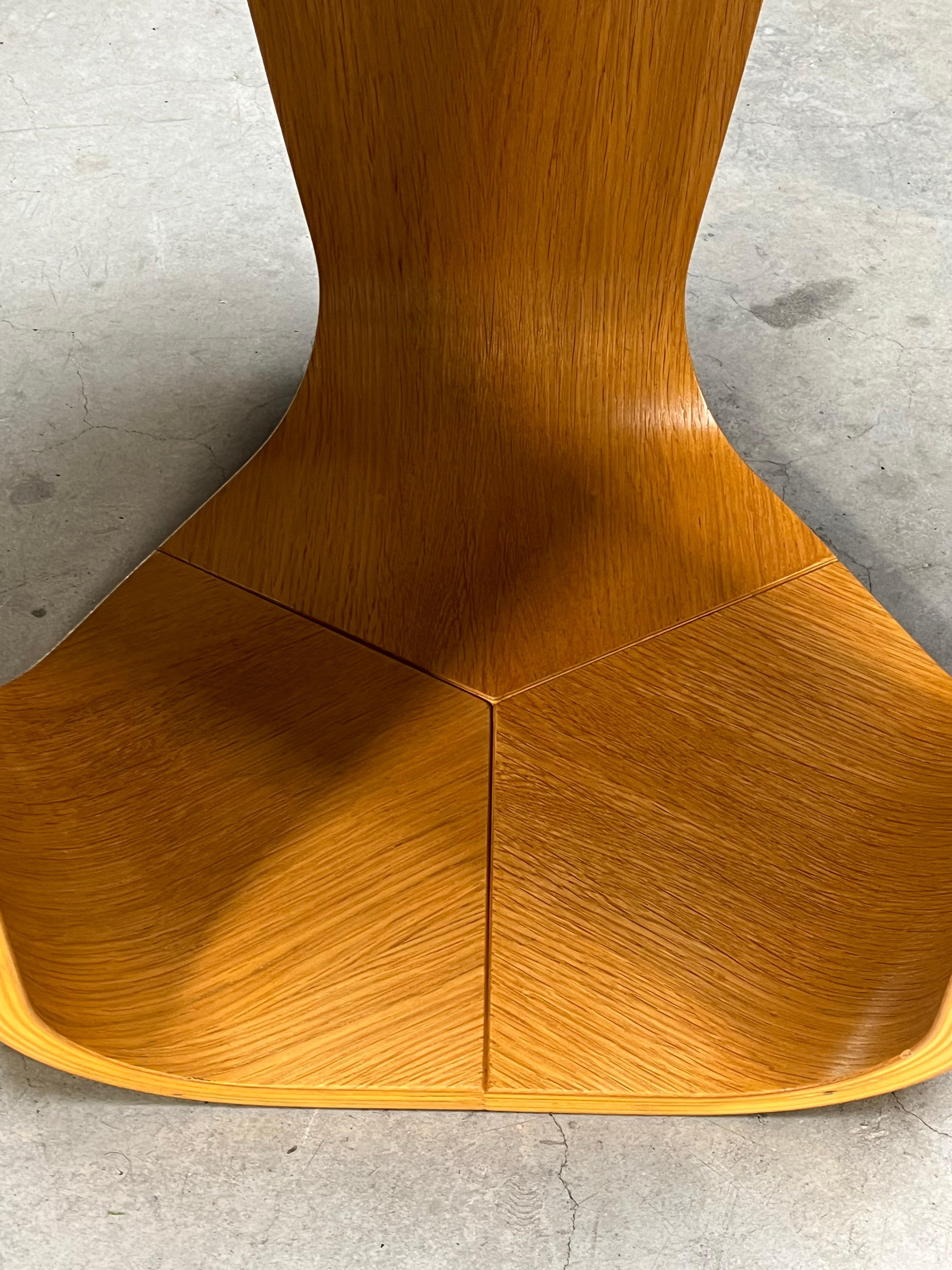 Fin du 20e siècle Table d'appoint Infinity d'Enrico Cesana, Busnelli, contreplaqué, Italie, années 1990, ère spatiale en vente
