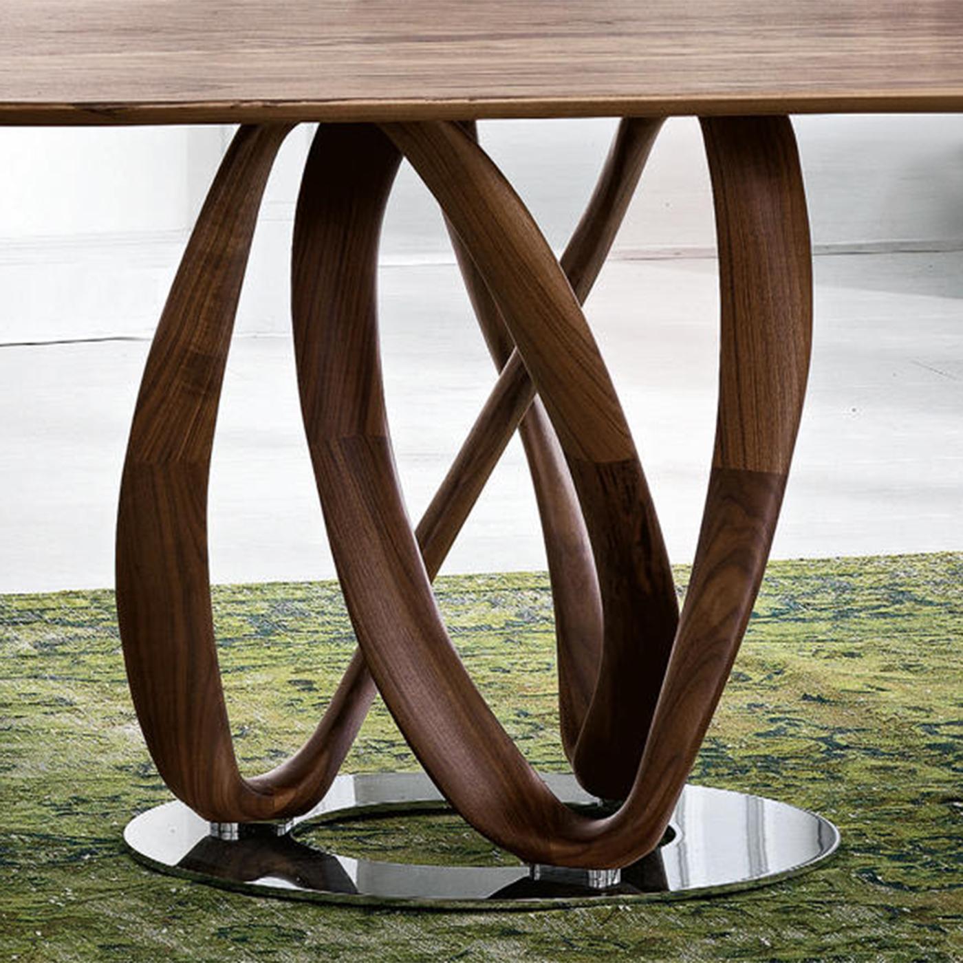 Infiny Walnut Dining Table In New Condition For Sale In Paris, FR