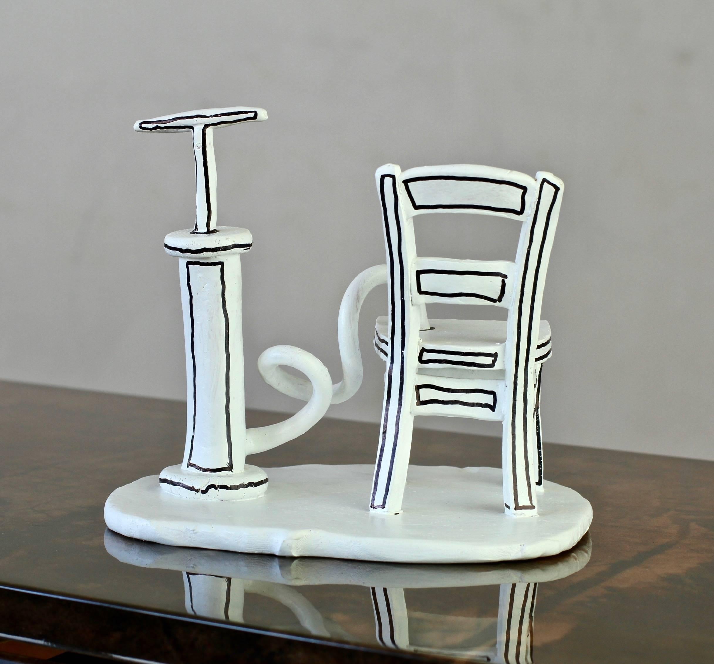 Whimsical Black & White 'Inflatable Chair' Art Studio Pottery  (Gebrannt)