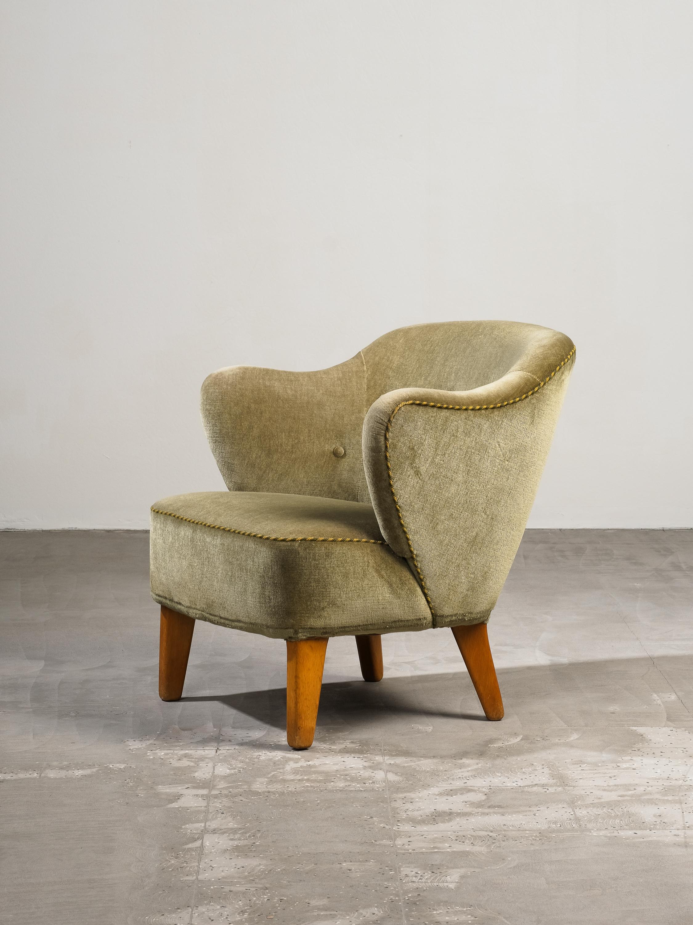 Scandinavian Modern 'Ingeborg' Easy Chair by Flemming Lassen, Asko, 1950s For Sale