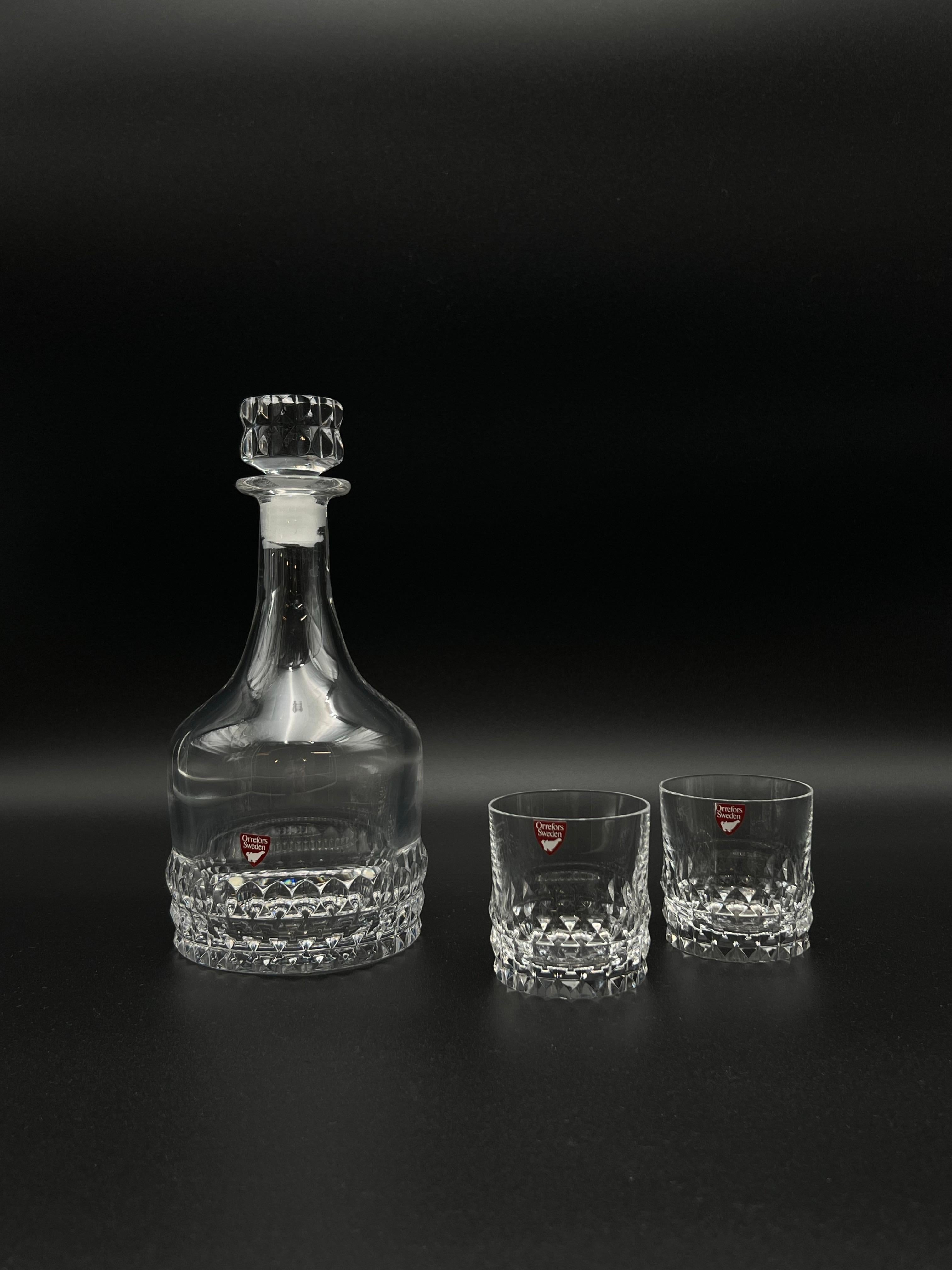 Ingeborg Lundin (1921-92) decantador de cristal firmado y 4 vasos de whisky Moderno de mediados de siglo en venta