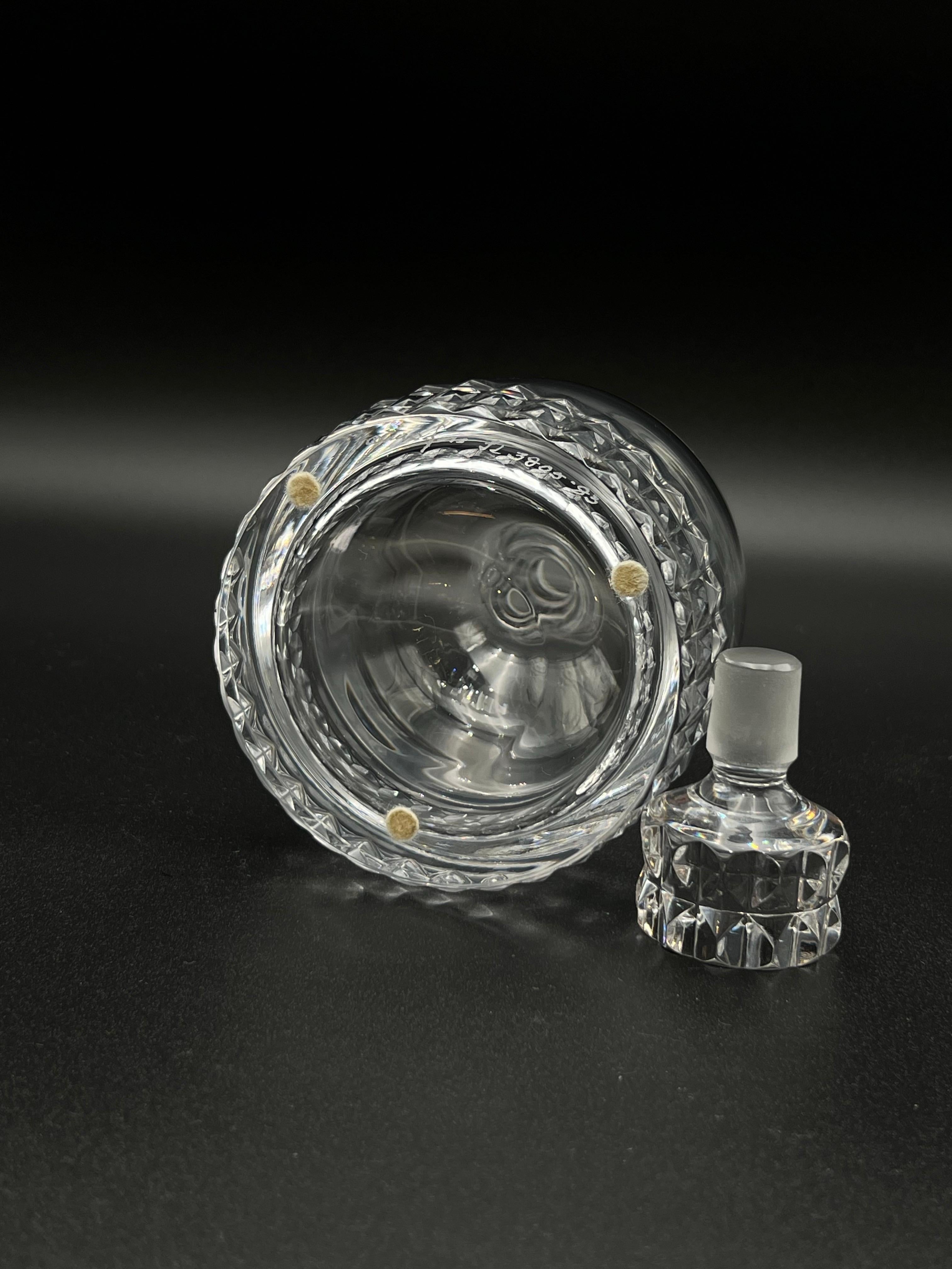 Ingeborg Lundin (1921-92) decantador de cristal firmado y 4 vasos de whisky finales del siglo XX en venta