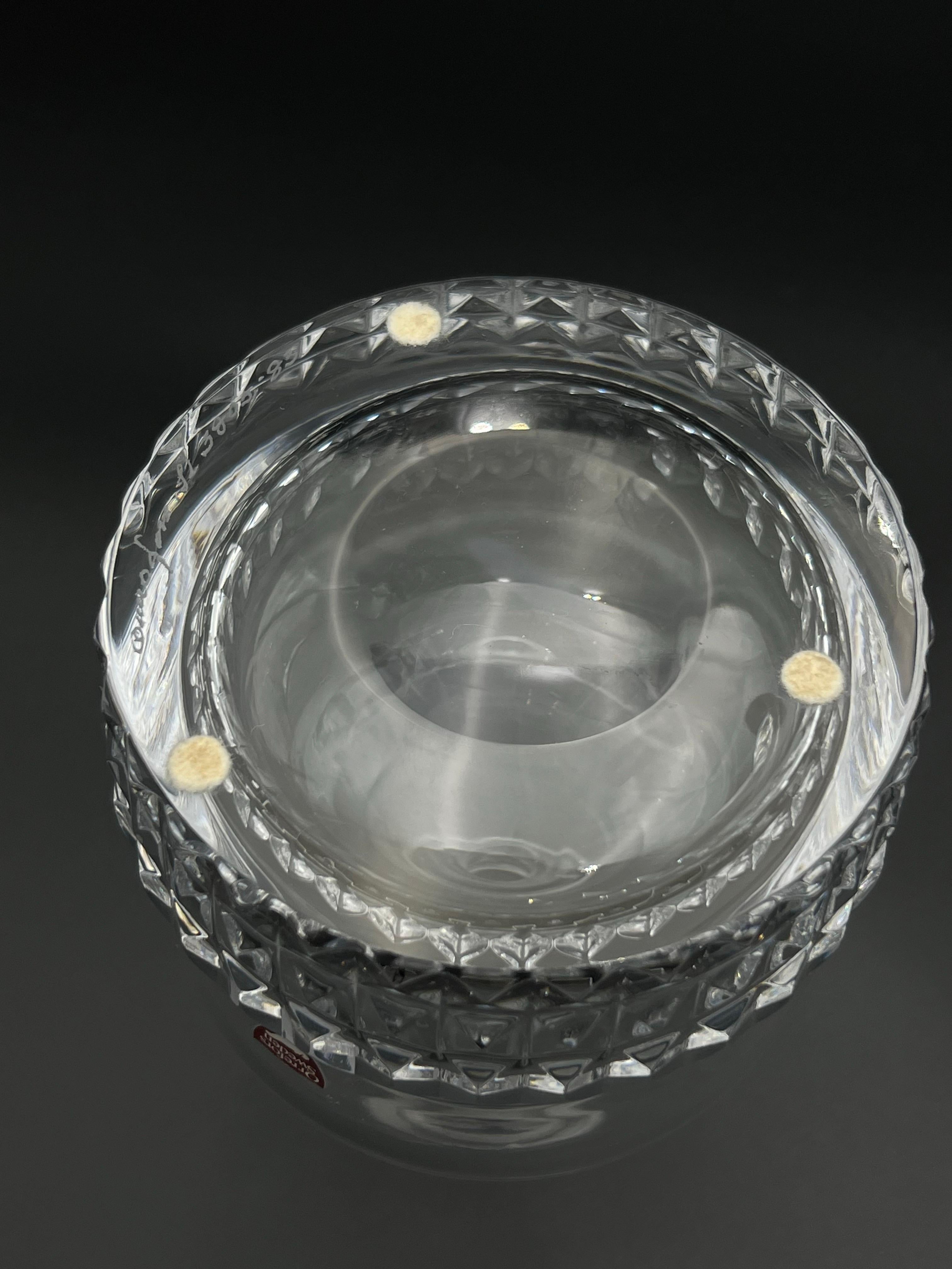 Ingeborg Lundin (1921-92) decantador de cristal firmado y 4 vasos de whisky Cristal en venta