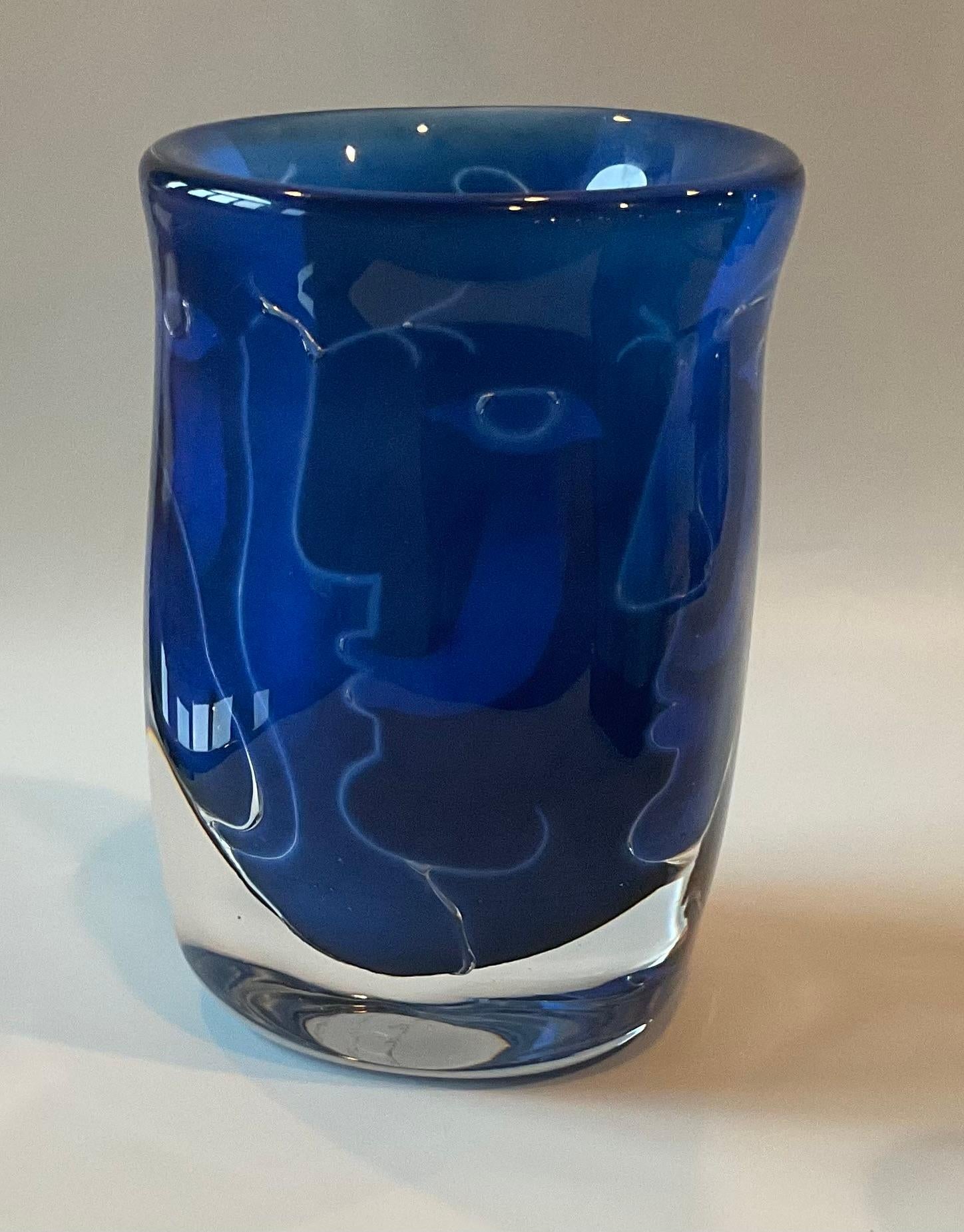 Ingeborg Lundin Ansikten Abstract FACES vase in vibrant blue signed dated 1973 In Good Condition For Sale In Ann Arbor, MI