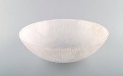 Ingegerd Råman for Orrefors Sweden, Large "Savann" Bowl in Milky White Art Glass