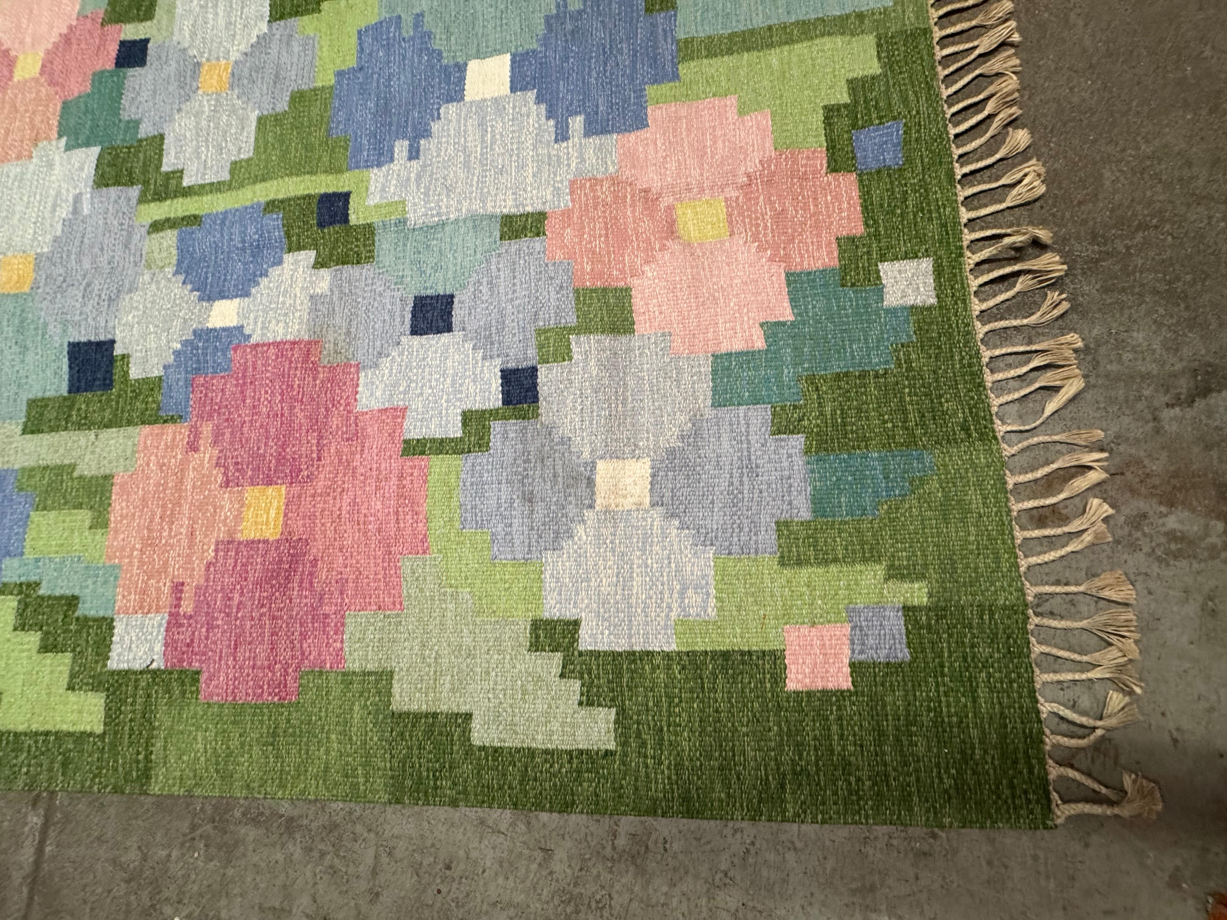 Schwedischer Rollakan-Teppich von Ingegerd Silow
Größe: 9'5