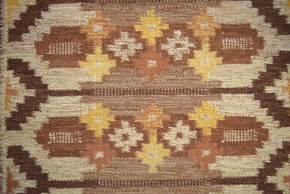 Ingegerd Silow for Rölakan, Sweden. Handmade wool Rölakan carpet. In Excellent Condition For Sale In Copenhagen, DK