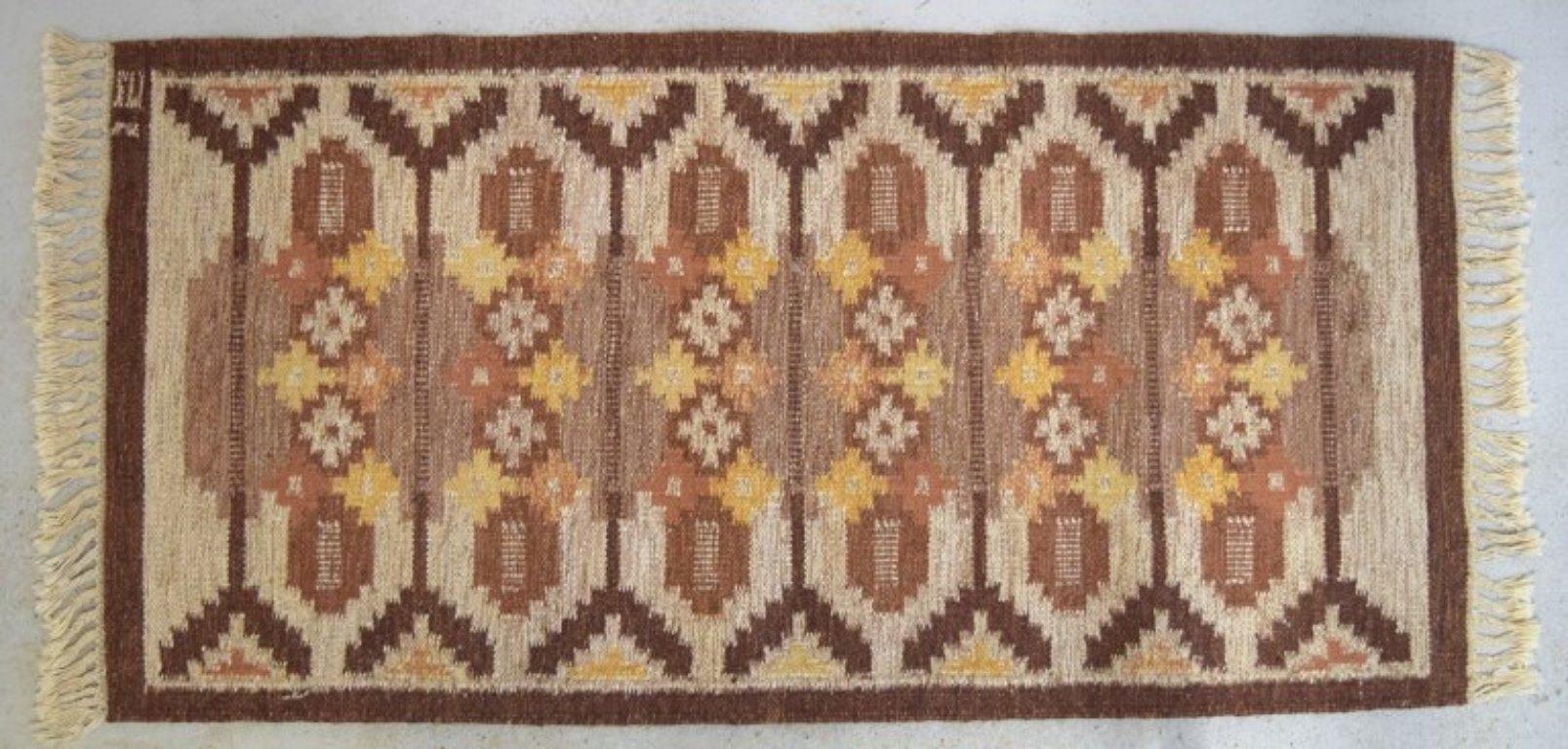 Ingegerd Silow for Rölakan, Sweden. Handmade wool Rölakan carpet. For Sale 1