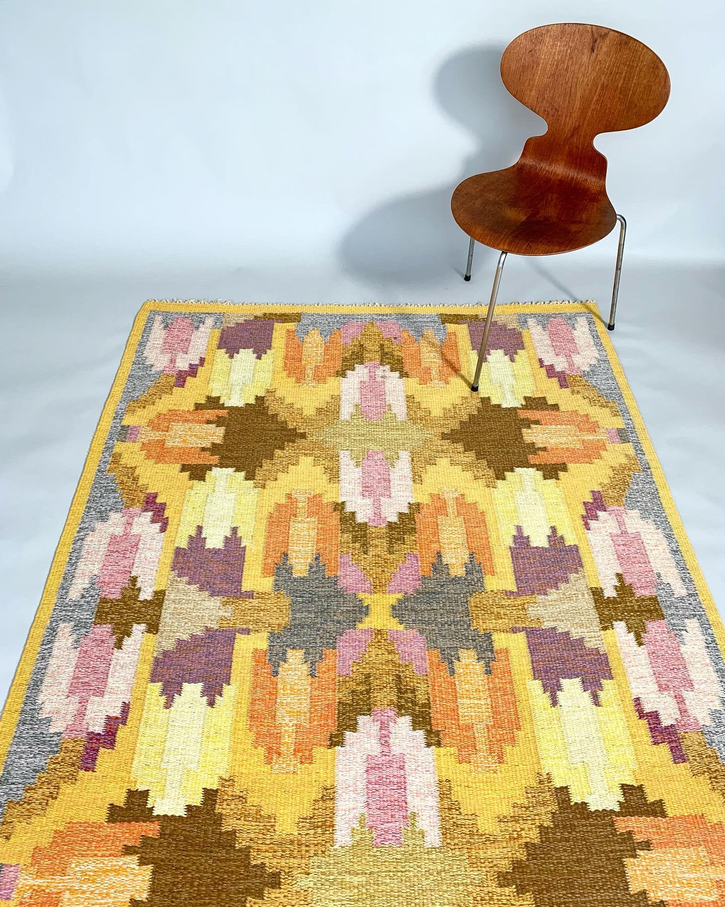 Hand-Woven Ingegerd Silow Rug Swedish Rölakan Carpet Wool Kaleidoscopic Tulip Pattern 1950s