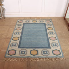 Ingegerd Silow Alfombra sueca de tejido plano de mediados de siglo hecha a mano