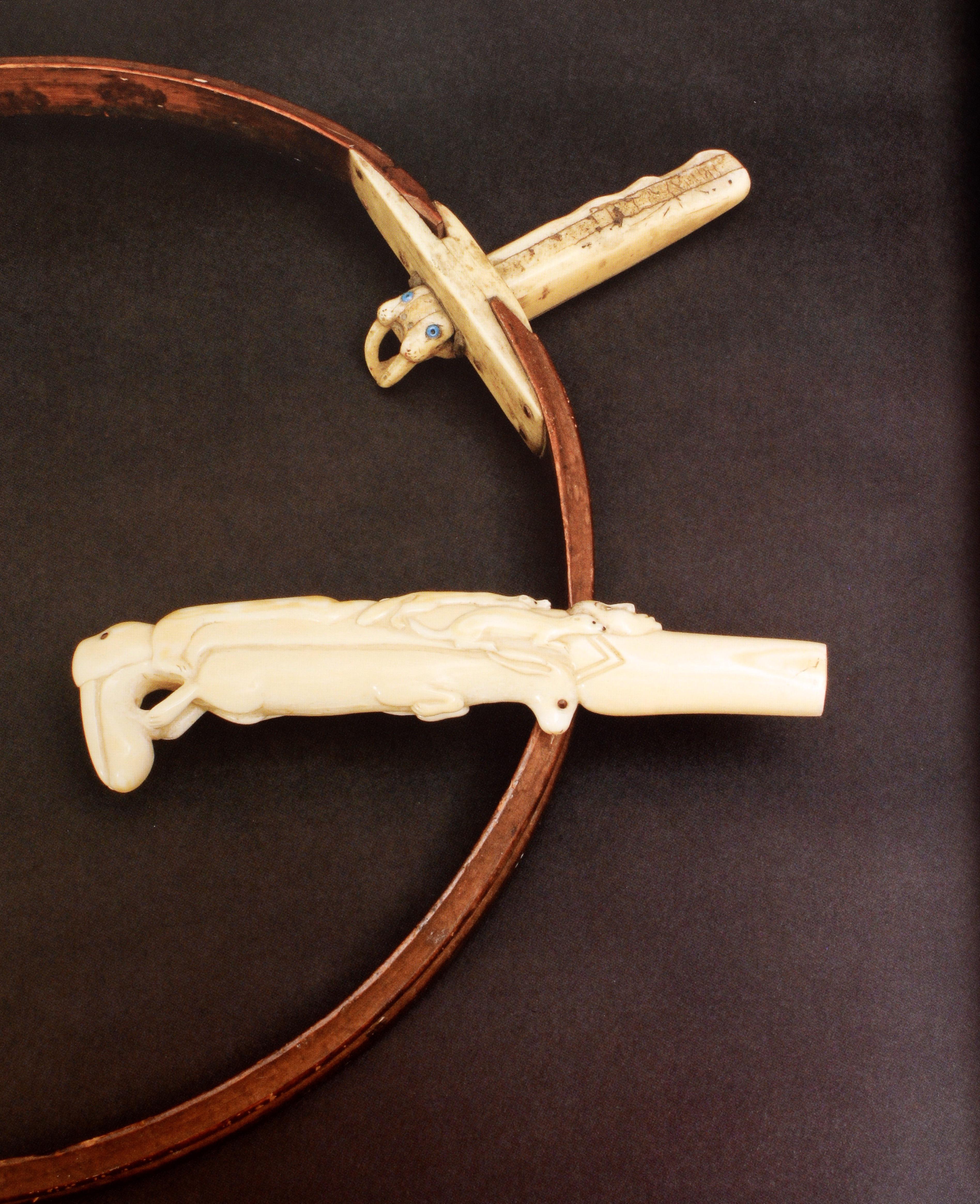 Geniale Erfindungen, kurios geschnitzte Scrimshaws, New Bedford Whaling Museum im Angebot 10
