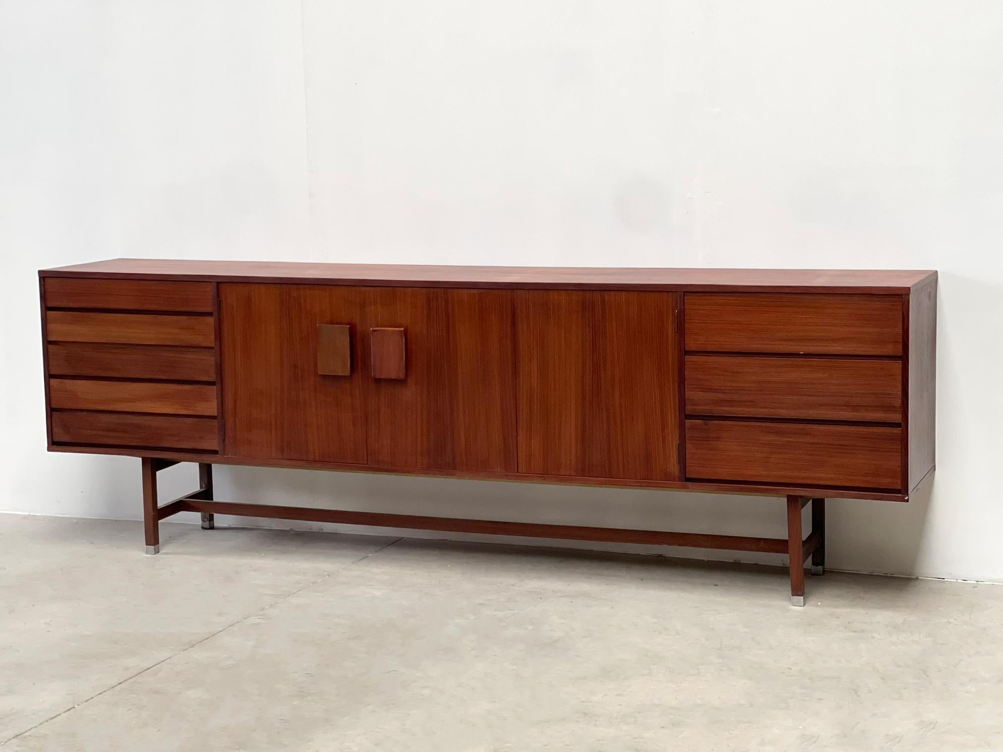 Very nice Danish/Dutch sideboard. Inger Klingenberg who was together with Ross Littel designed this sideboard in the 1960s for the Dutch company Fristho. This sideboard is part of the 