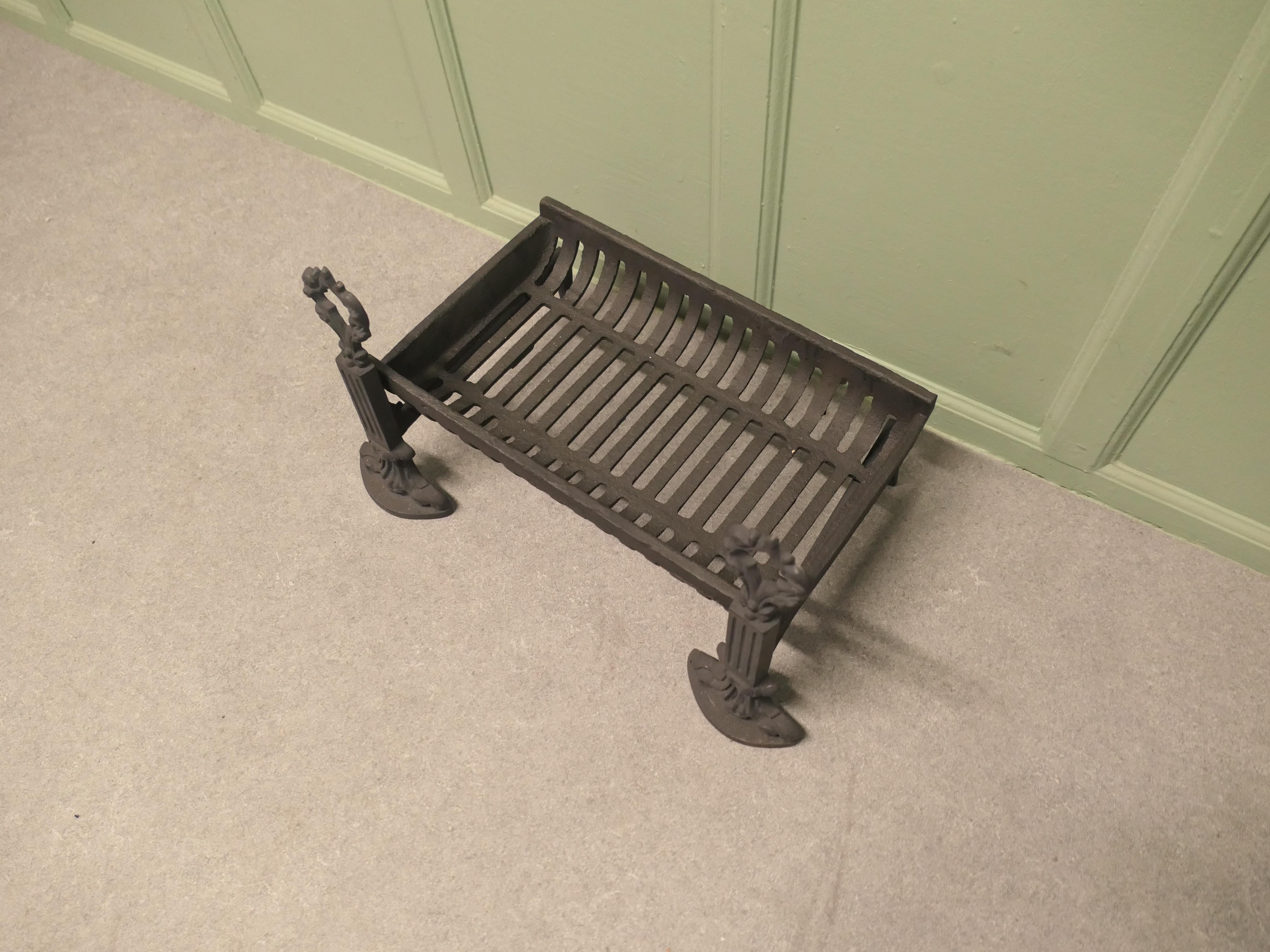 Early 20th Century Inglenook Fire Grate on Andirons This attractive Iron Log Grate For Sale