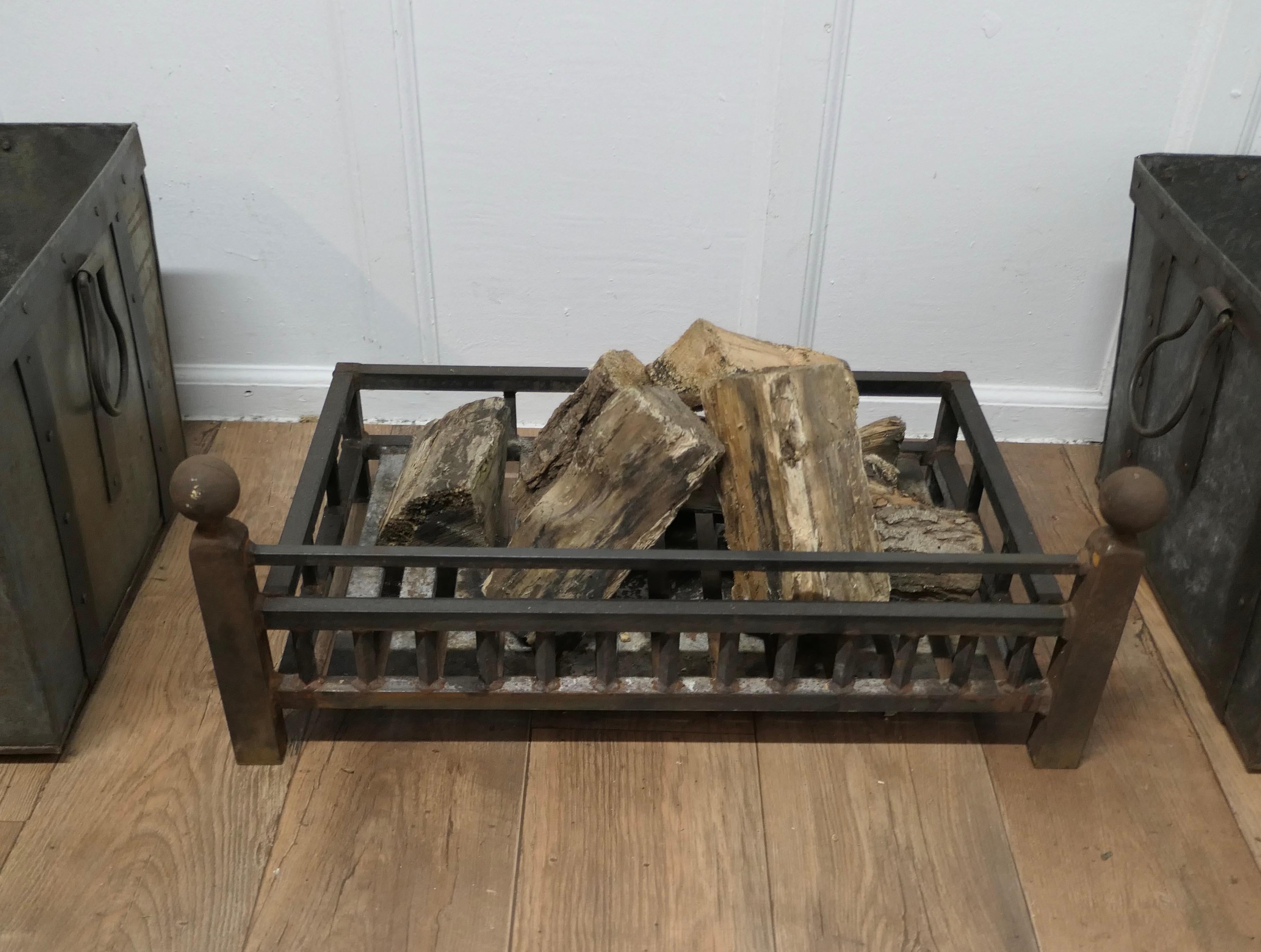 Inglenook Iron Fire Grate  

The grate is made in iron with rails all around, this is a very heavy and sturdy piece, it is in good used condition
The grate is 29” long  17” deep and 12” high, 
TSC112 