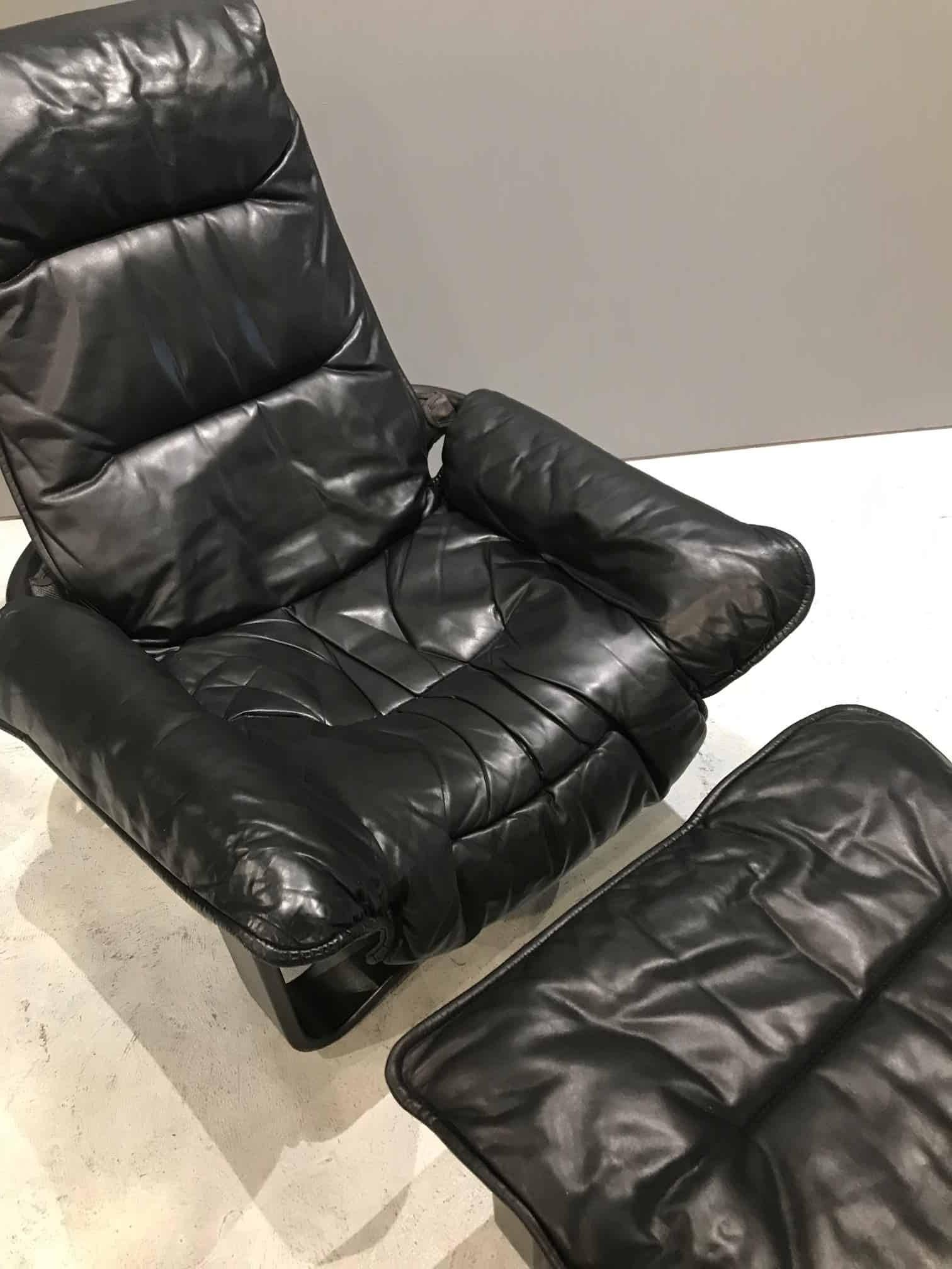 Norwegian Ingmar Relling Black Leather, Midcentury Danish Lounge Chairs and Ottoman