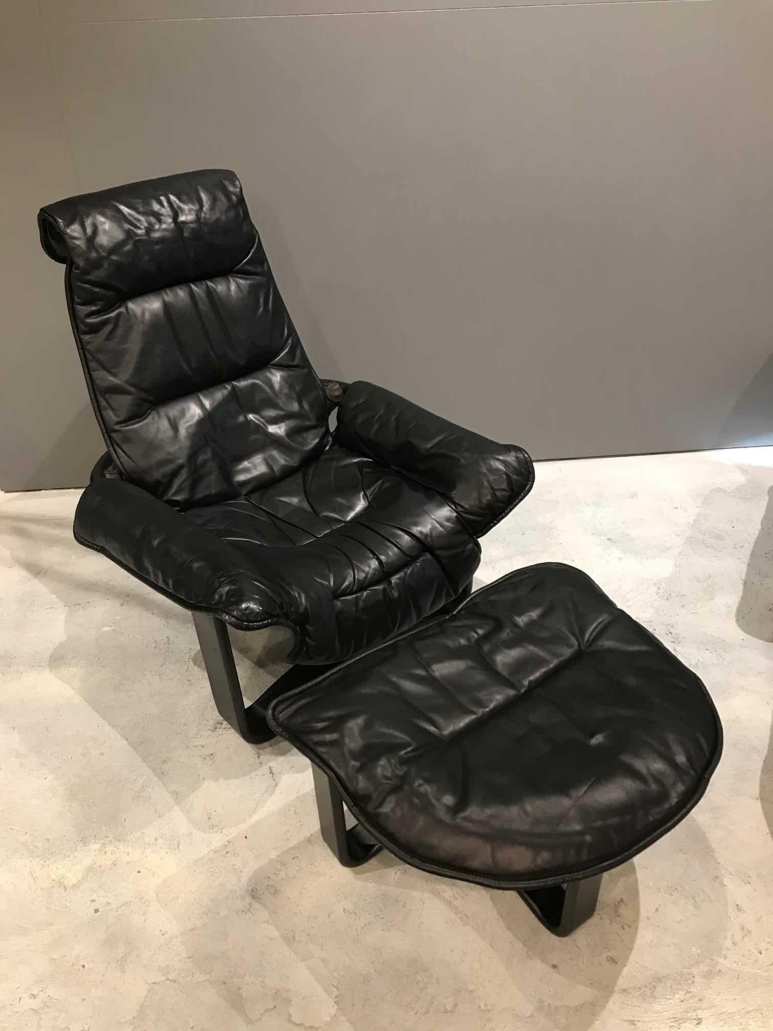 Ingmar Relling Black Leather, Midcentury Danish Lounge Chairs and Ottoman In Good Condition In Melbourne, Victoria