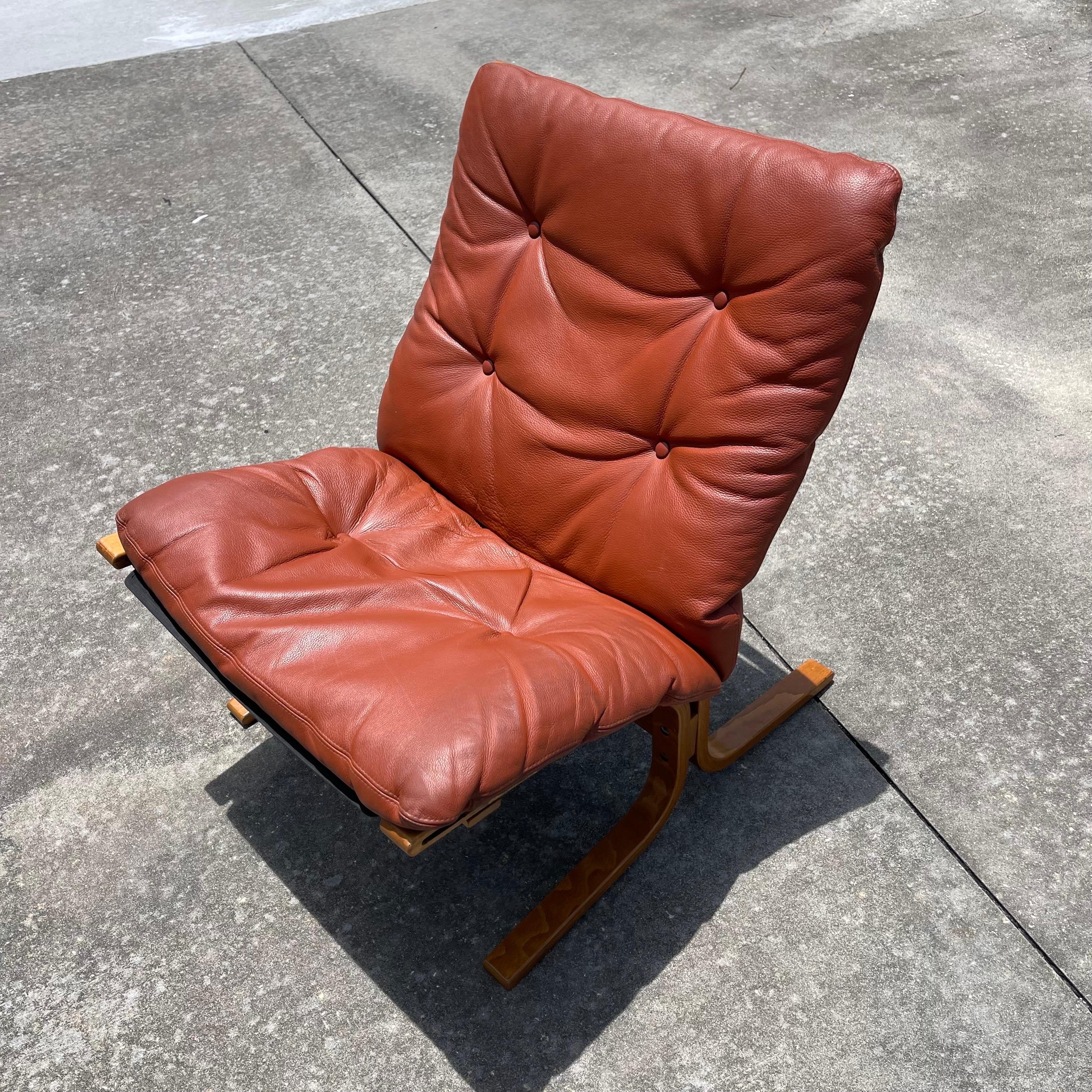 Ingmar Relling for Westnofa (attr) Bentwood Leather “Siesta” Sling Chair In Good Condition In Jensen Beach, FL