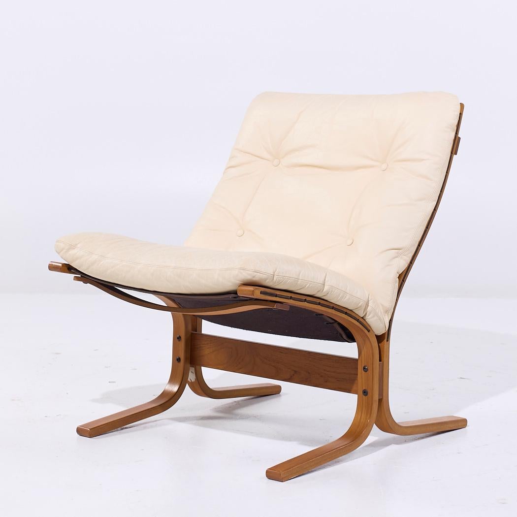 Mid-Century Modern Ingmar Relling for Westnofa MCM Siesta Norwegian White Leather Bentwood Chair For Sale