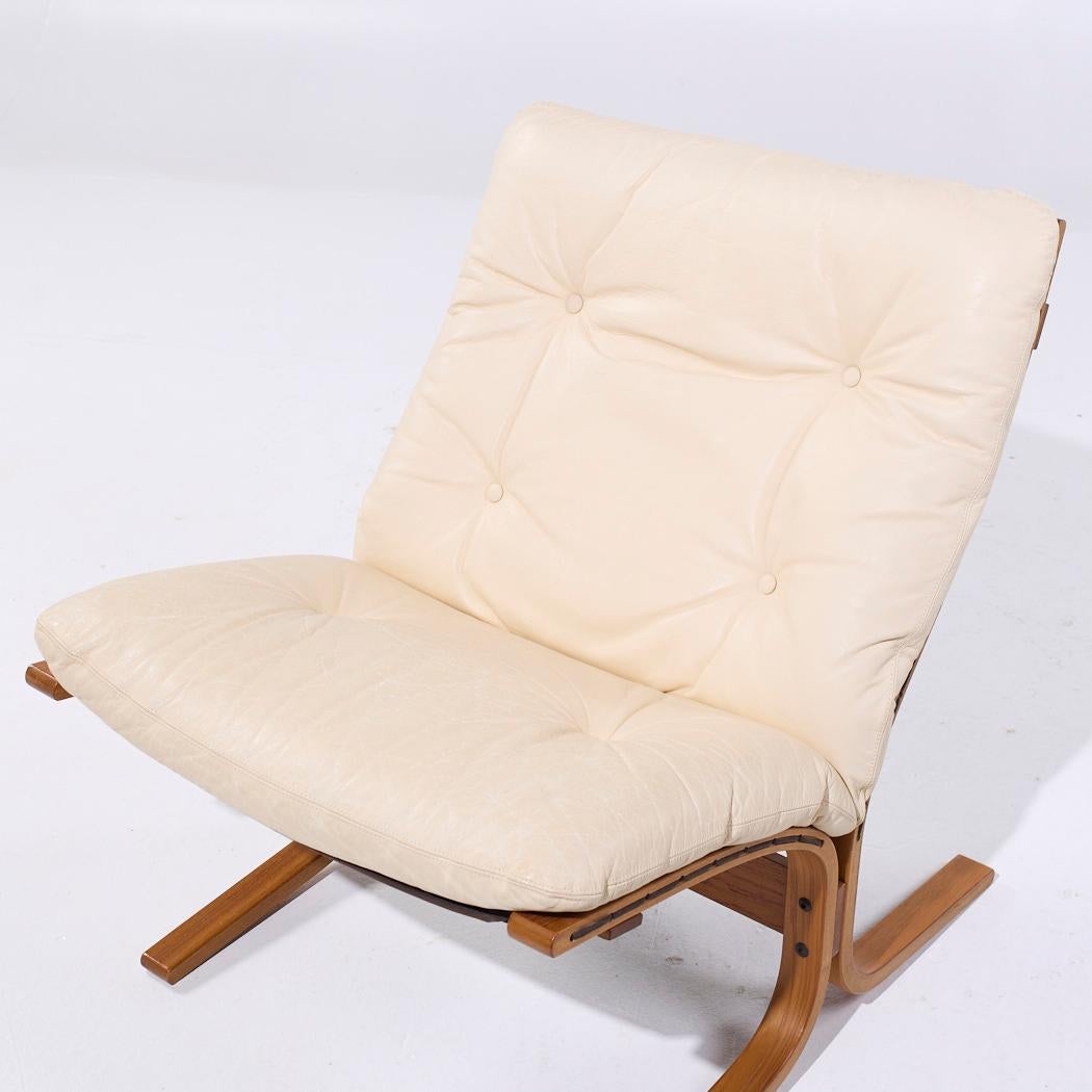 Ingmar Relling for Westnofa MCM Siesta Norwegian White Leather Bentwood Chair For Sale 4