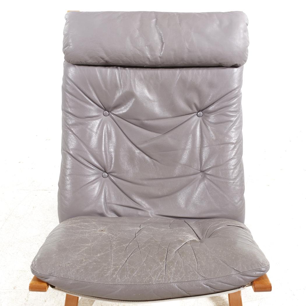 Ingmar Relling for Westnofa Mid Century Leather Siesta Lounge Chair with Ottoman (Chaise longue en cuir du milieu du siècle avec ottoman) en vente 5