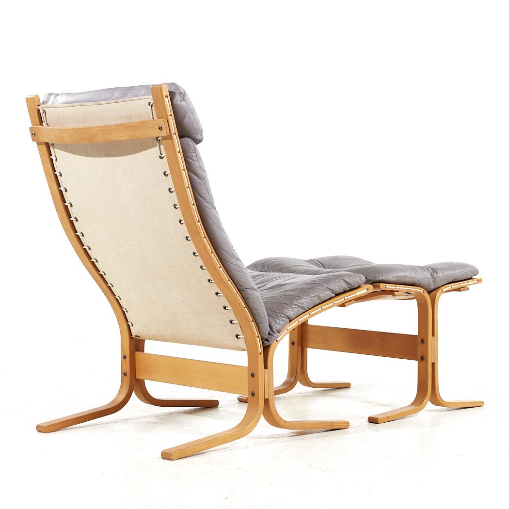 Norvégien Ingmar Relling for Westnofa Mid Century Leather Siesta Lounge Chair with Ottoman (Chaise longue en cuir du milieu du siècle avec ottoman) en vente