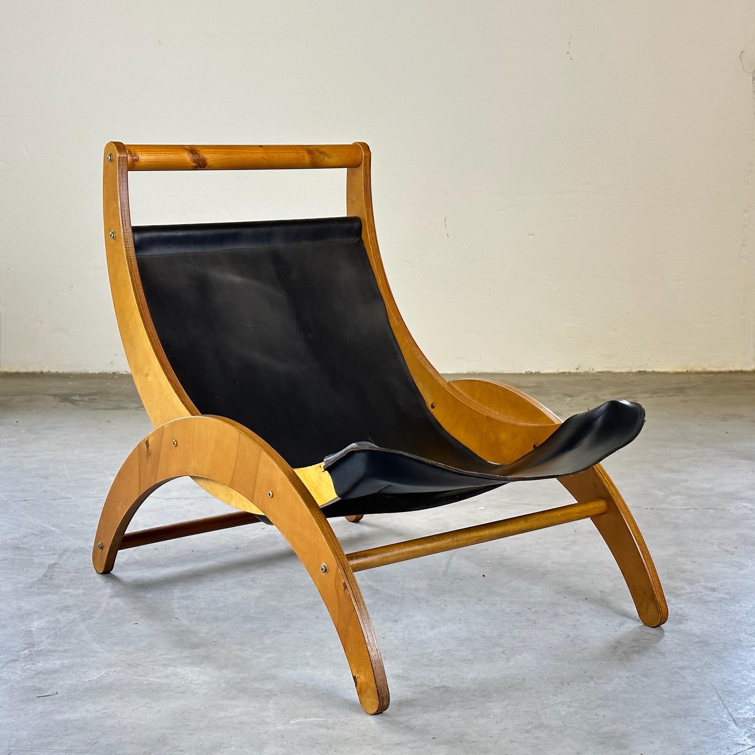 Mid-Century Modern Ingmar Relling Lounge Armchair in Sleek Black Leather, 1960s, Norway