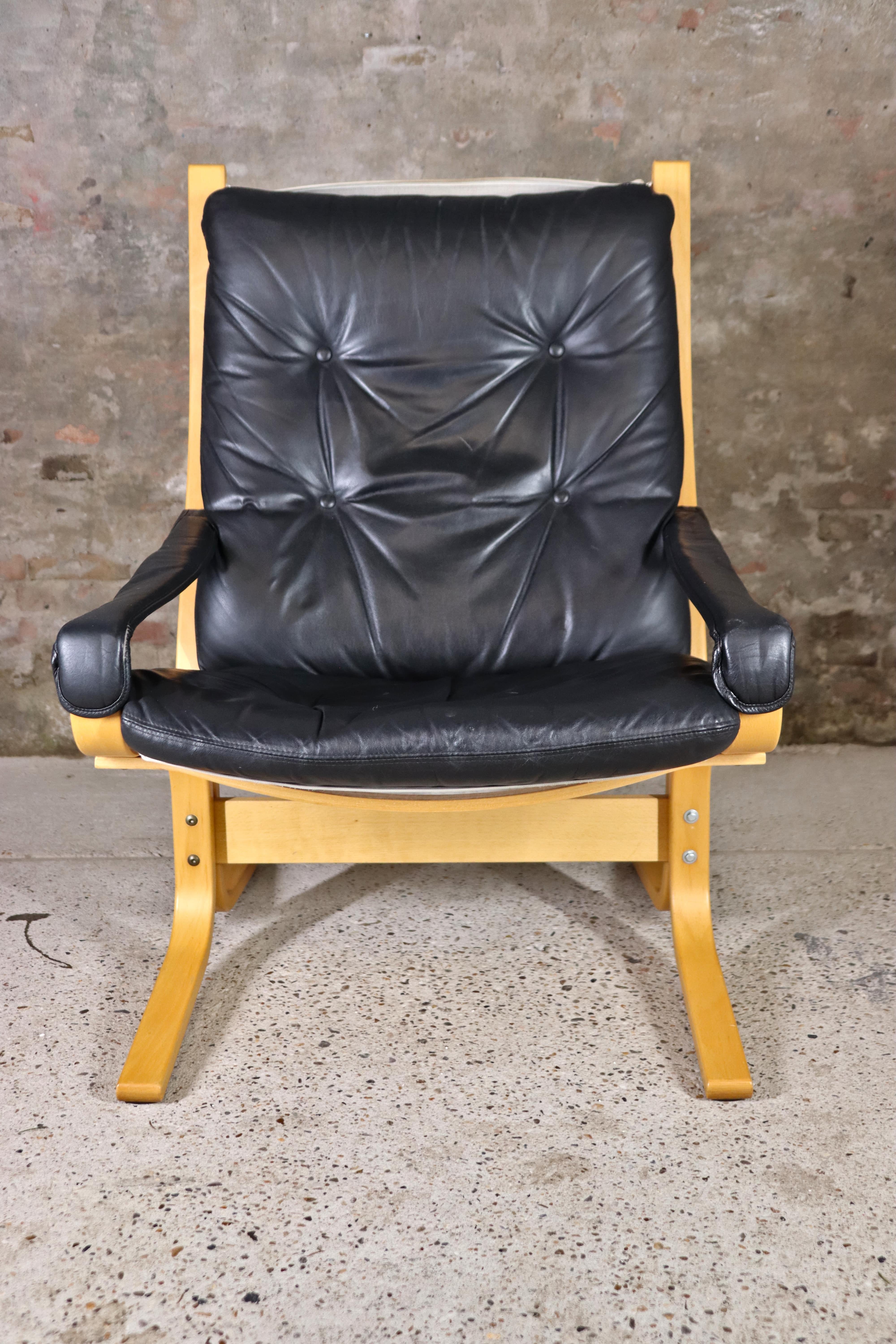 Ingmar Relling - Chaise longue et pouf - Cuir noir - Ekornes - 1980 en vente 5