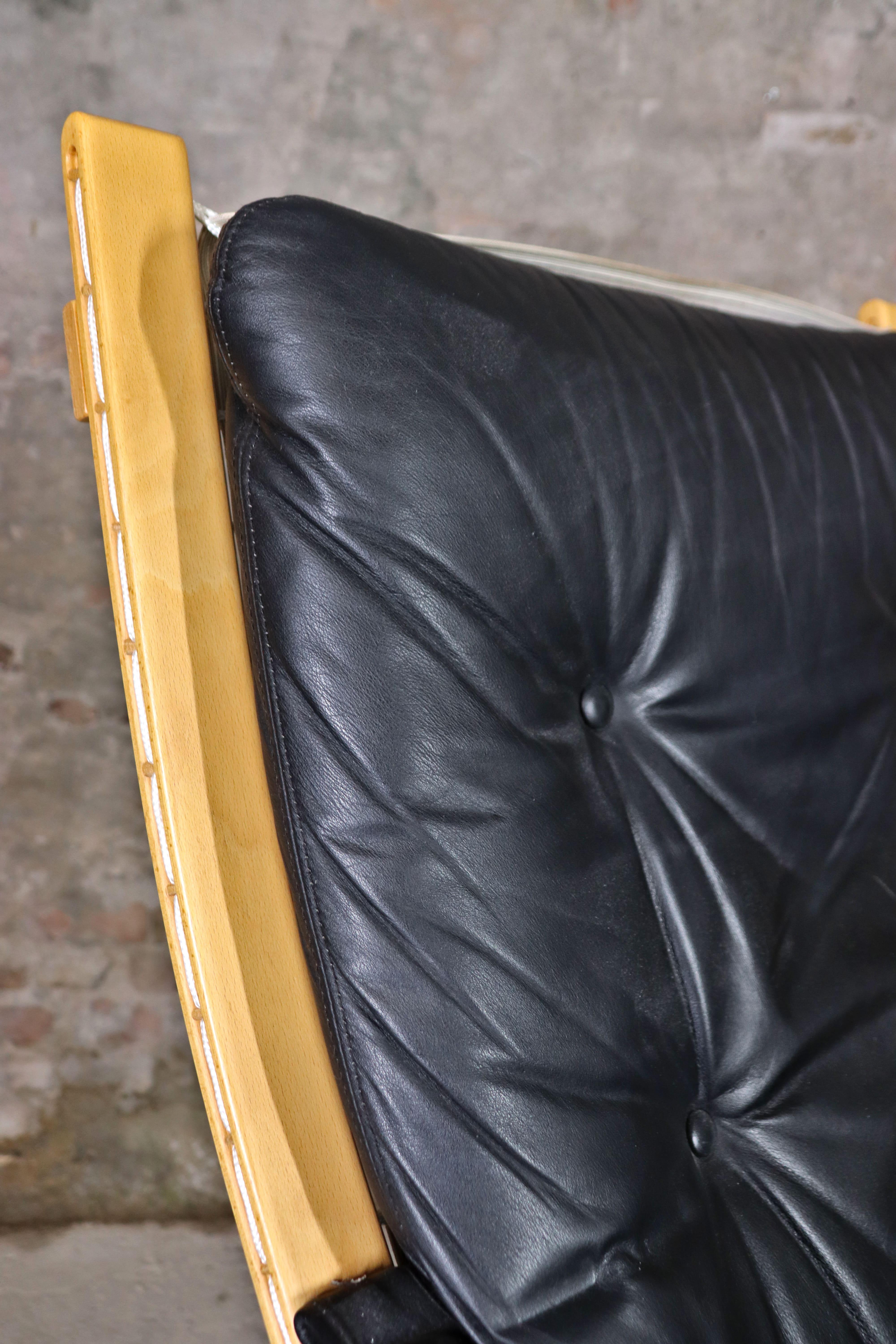 Ingmar Relling - Chaise longue et pouf - Cuir noir - Ekornes - 1980 en vente 9