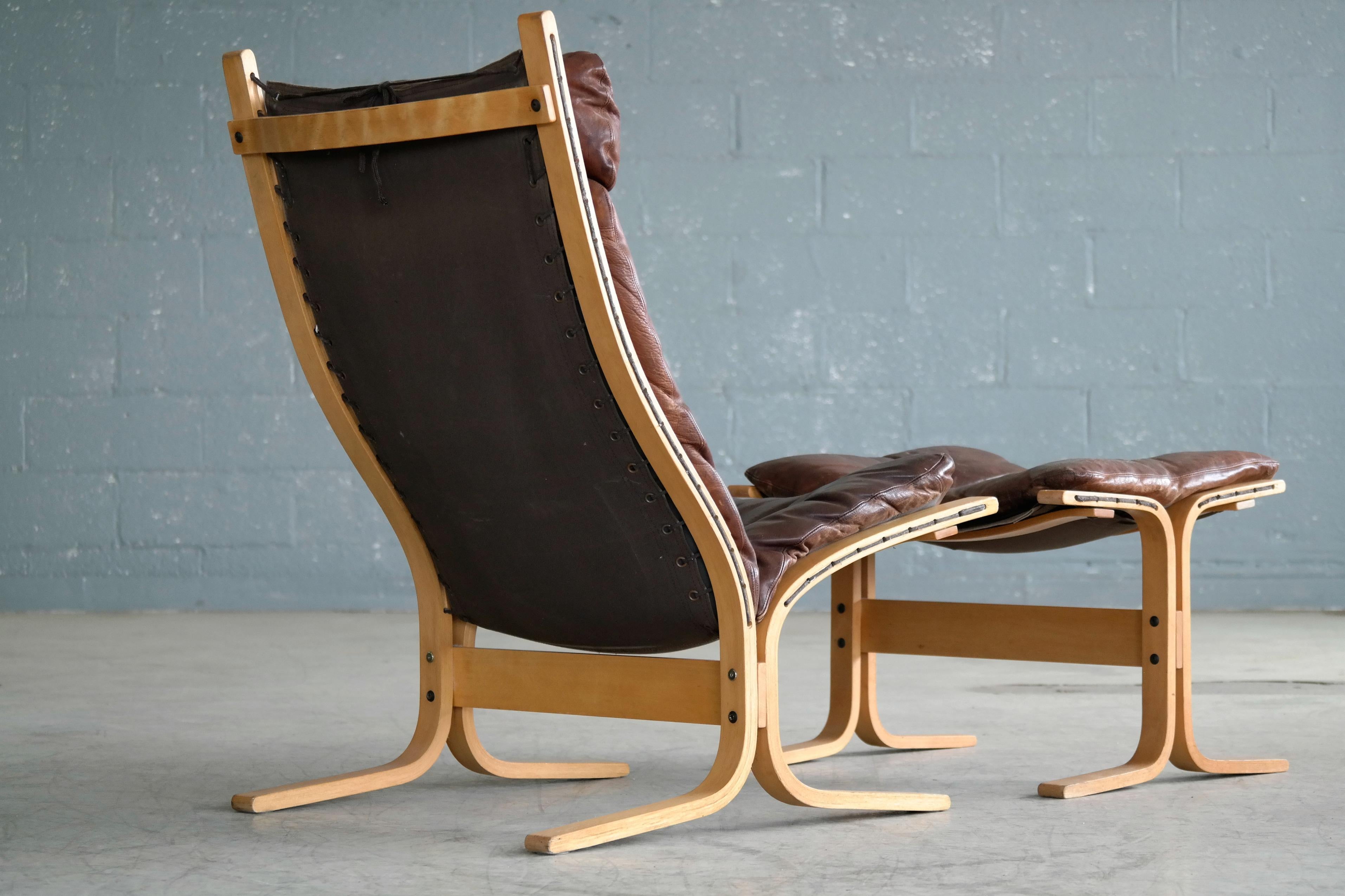 Mid-20th Century Ingmar Relling Siesta Chair with Ottoman in Brown Patinated Leather by Westnofa
