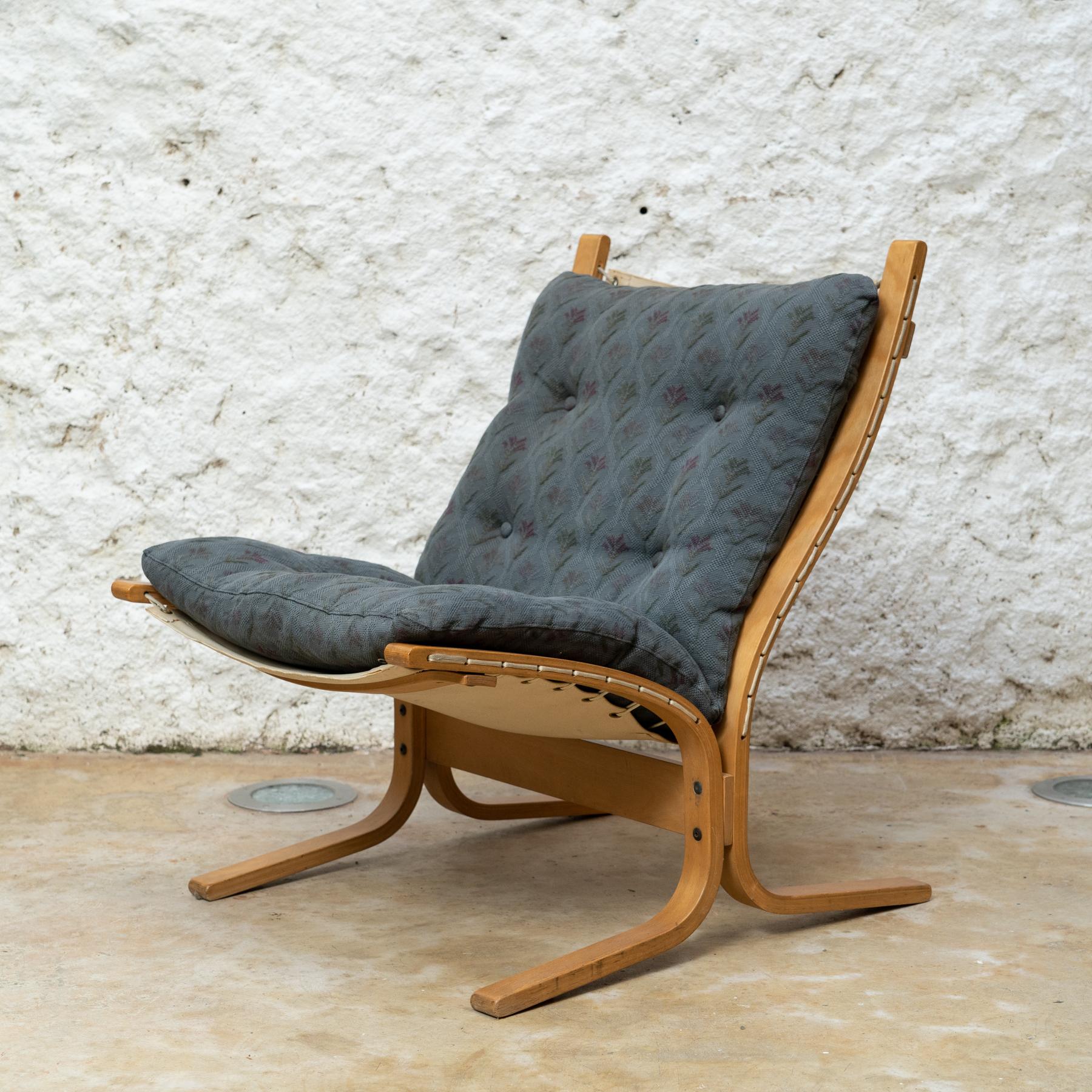 Ingmar Relling Siesta Easy Chair: Vintage Norwegian Elegance In Good Condition In Barcelona, Barcelona