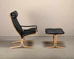 Ingmar Relling Siesta Lounge Chair and Ottoman in naturel Oak and Black Leather