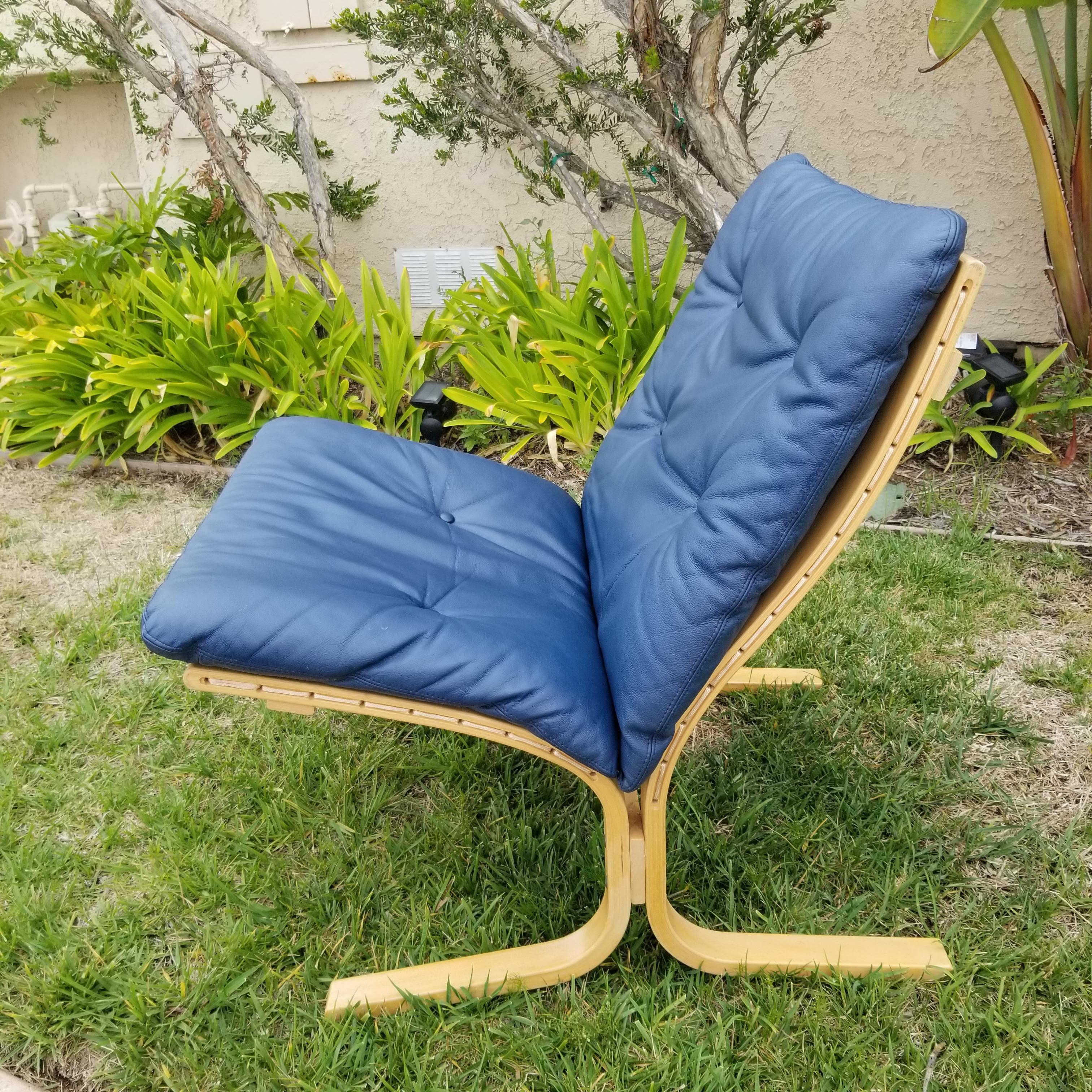 Scandinavian Modern Ingmar Relling SIESTA Lounge Chair Westnofa Blue Leather Norway 1960s