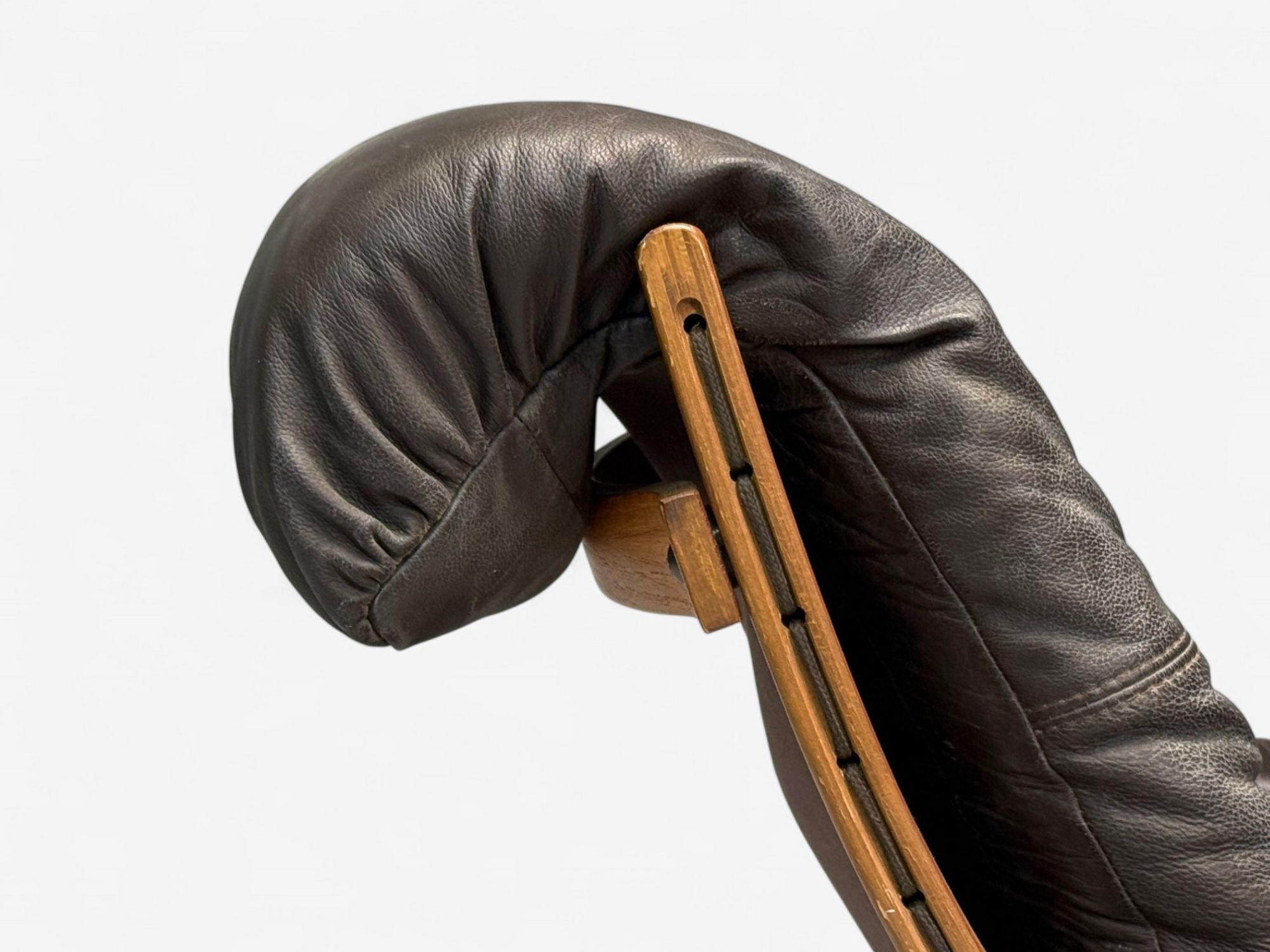 Fin du 20e siècle Ingmar Relling, Westnofa, cuir Brown, bentwood, chaise longue, Norvège, années 1960 en vente