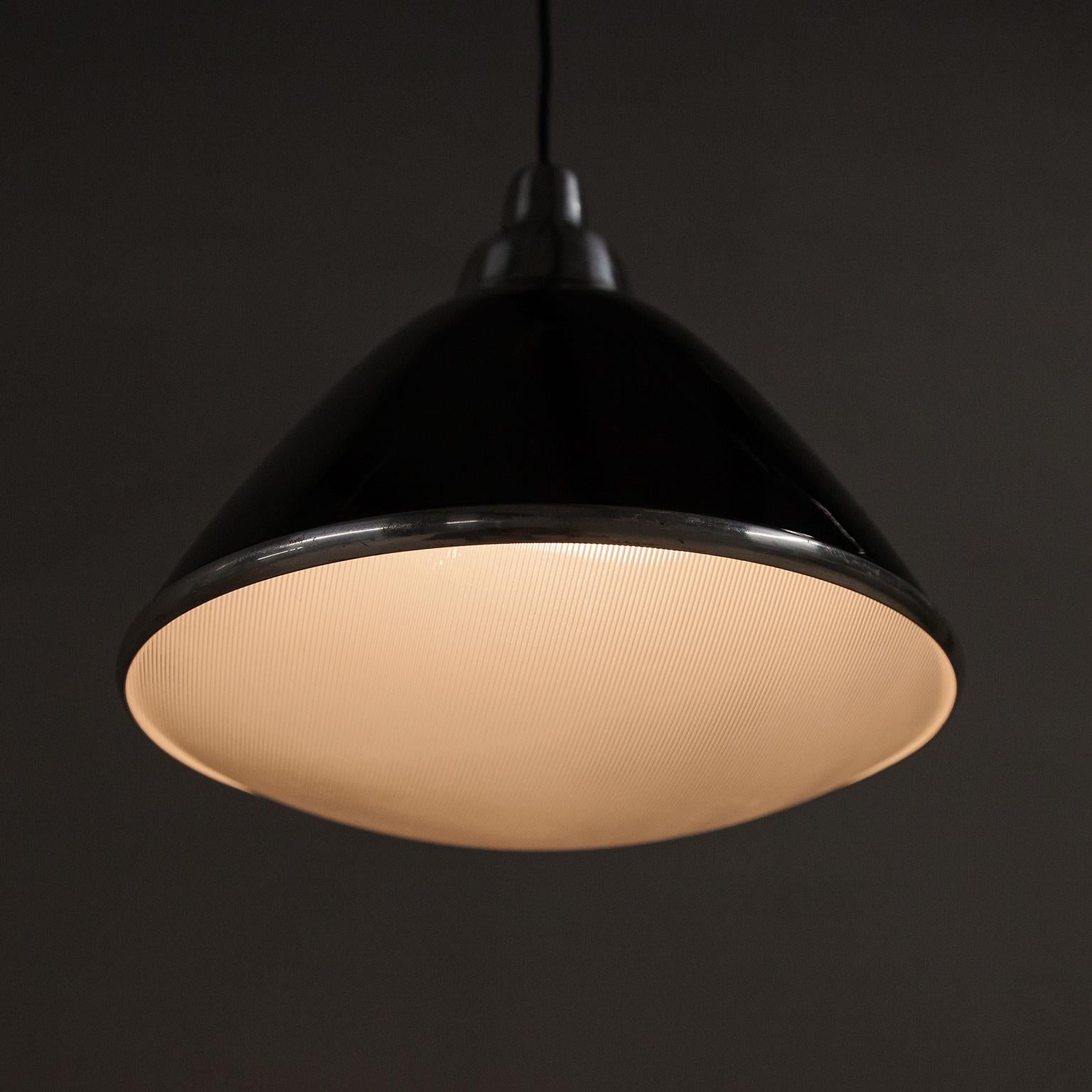 Ingo Maurer Black Headlight Pendant Lamp 1968 In Good Condition For Sale In Munich, DE